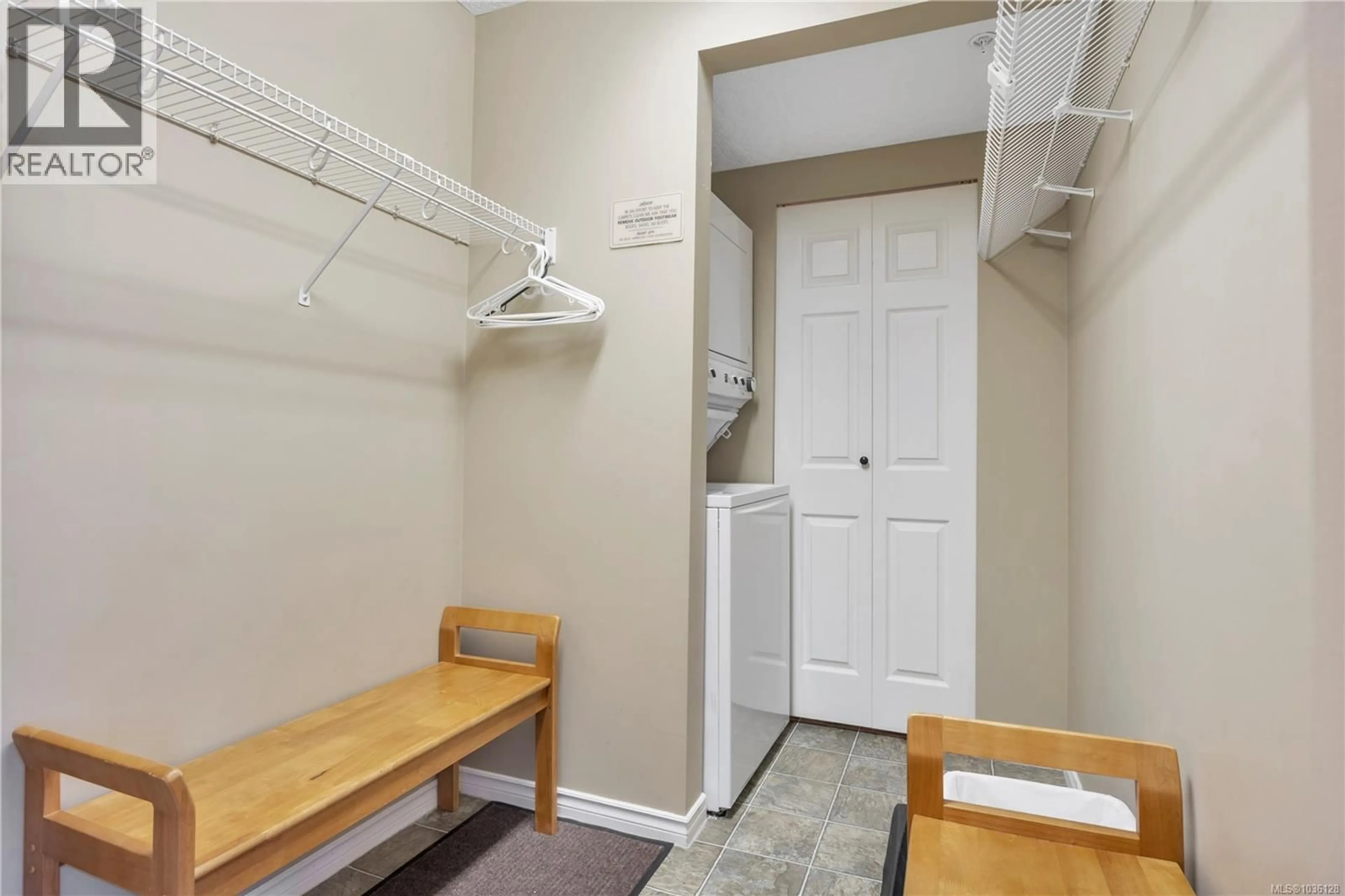 Unknown for 407 - 1201 HENRY ROAD, Courtenay British Columbia V9J1L0