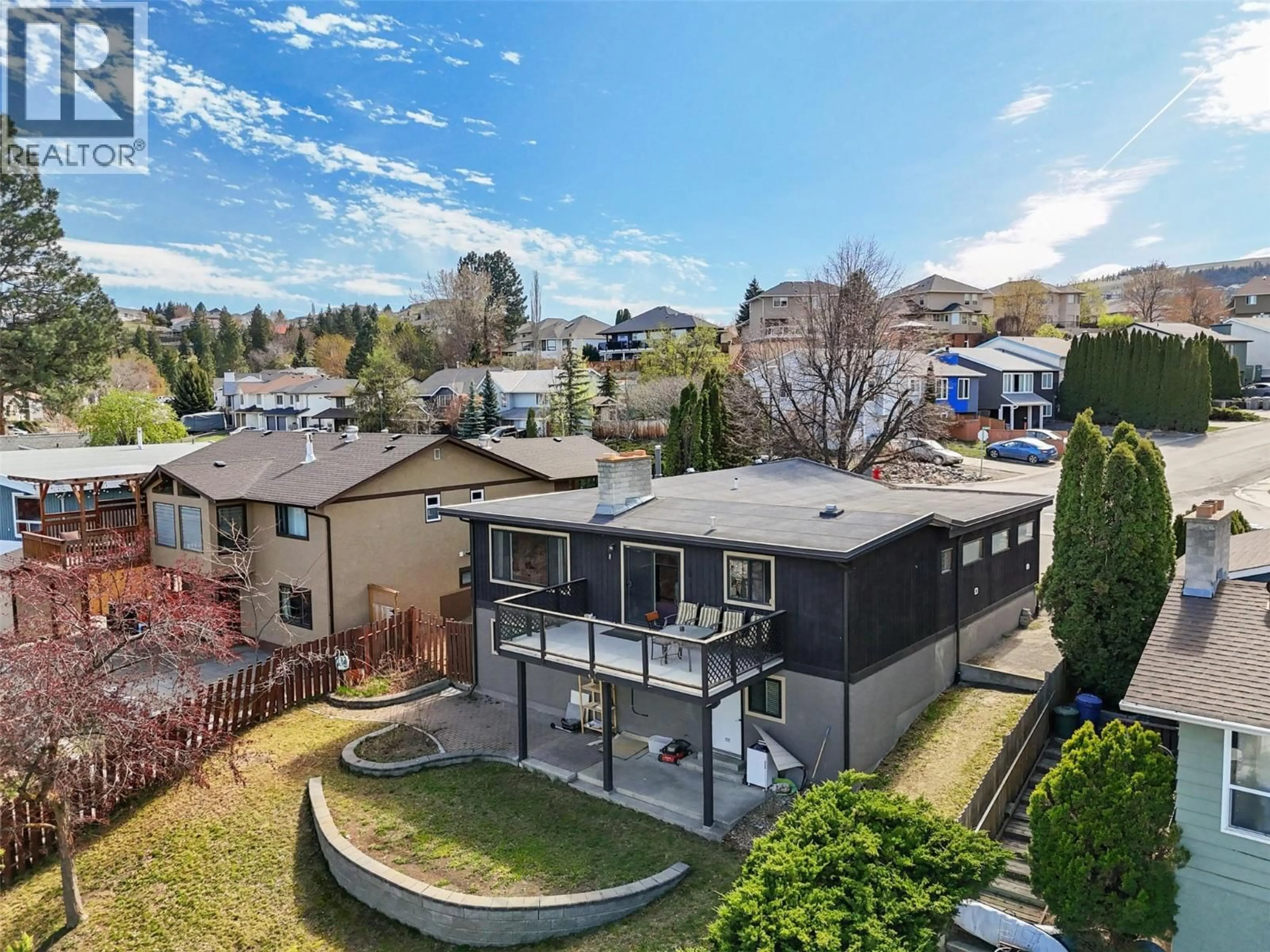 A pic from outside/outdoor area/front of a property/back of a property/a pic from drone, unknown for 198 ROBSON DRIVE, Kamloops British Columbia V2E1W1