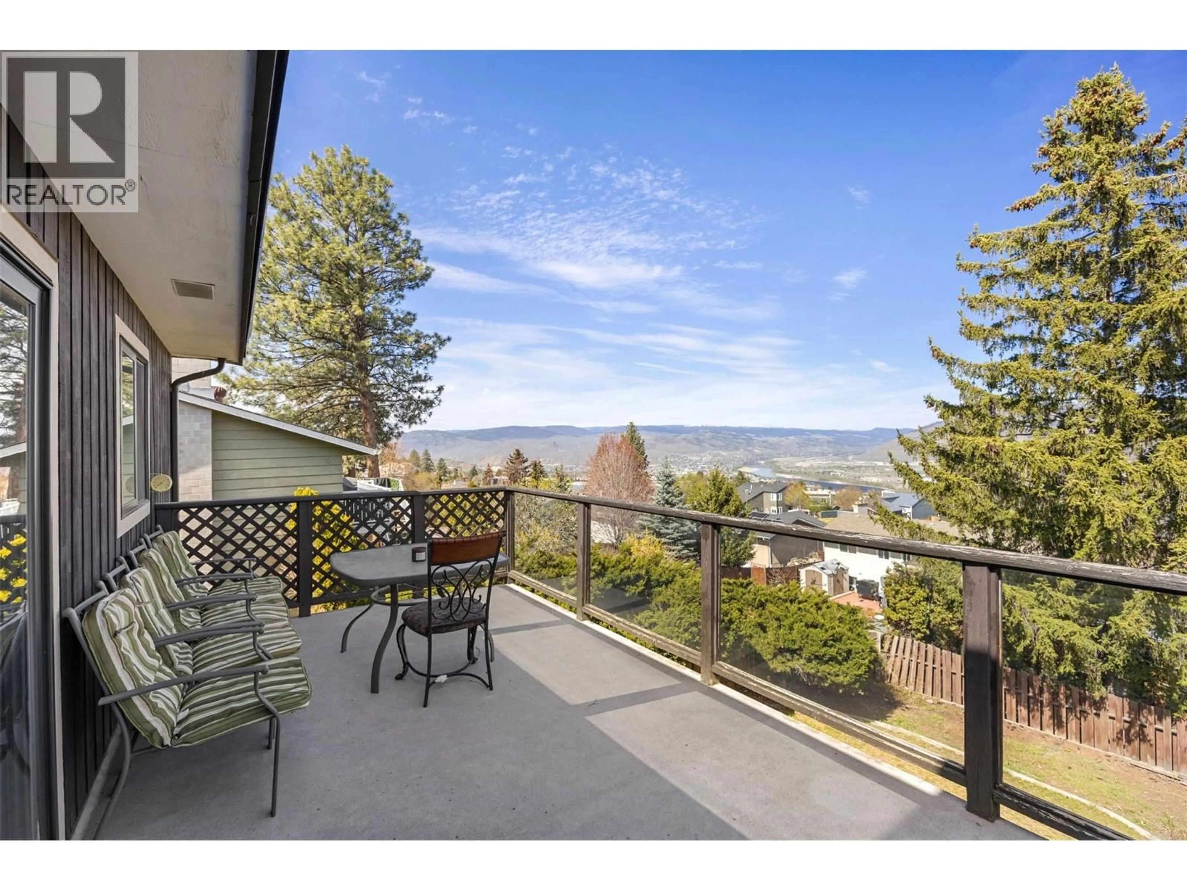 A pic from outside/outdoor area/front of a property/back of a property/a pic from drone, water/lake/river/ocean view for 198 ROBSON DRIVE, Kamloops British Columbia V2E1W1