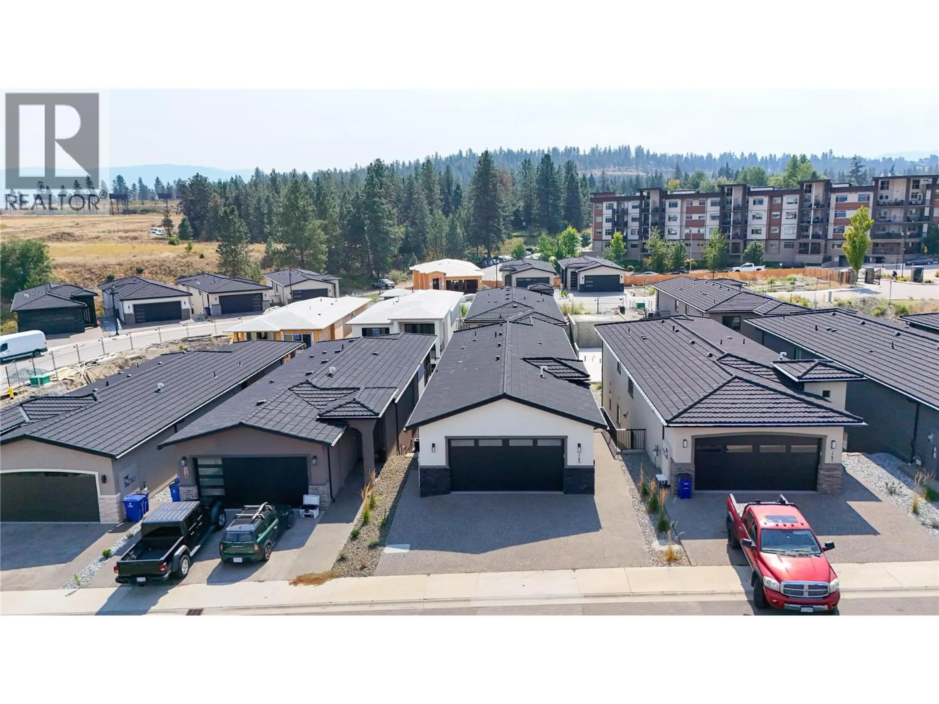 A pic from outside/outdoor area/front of a property/back of a property/a pic from drone, unknown for 1789 VIEWPOINT DRIVE, Kelowna British Columbia V1Z4E1