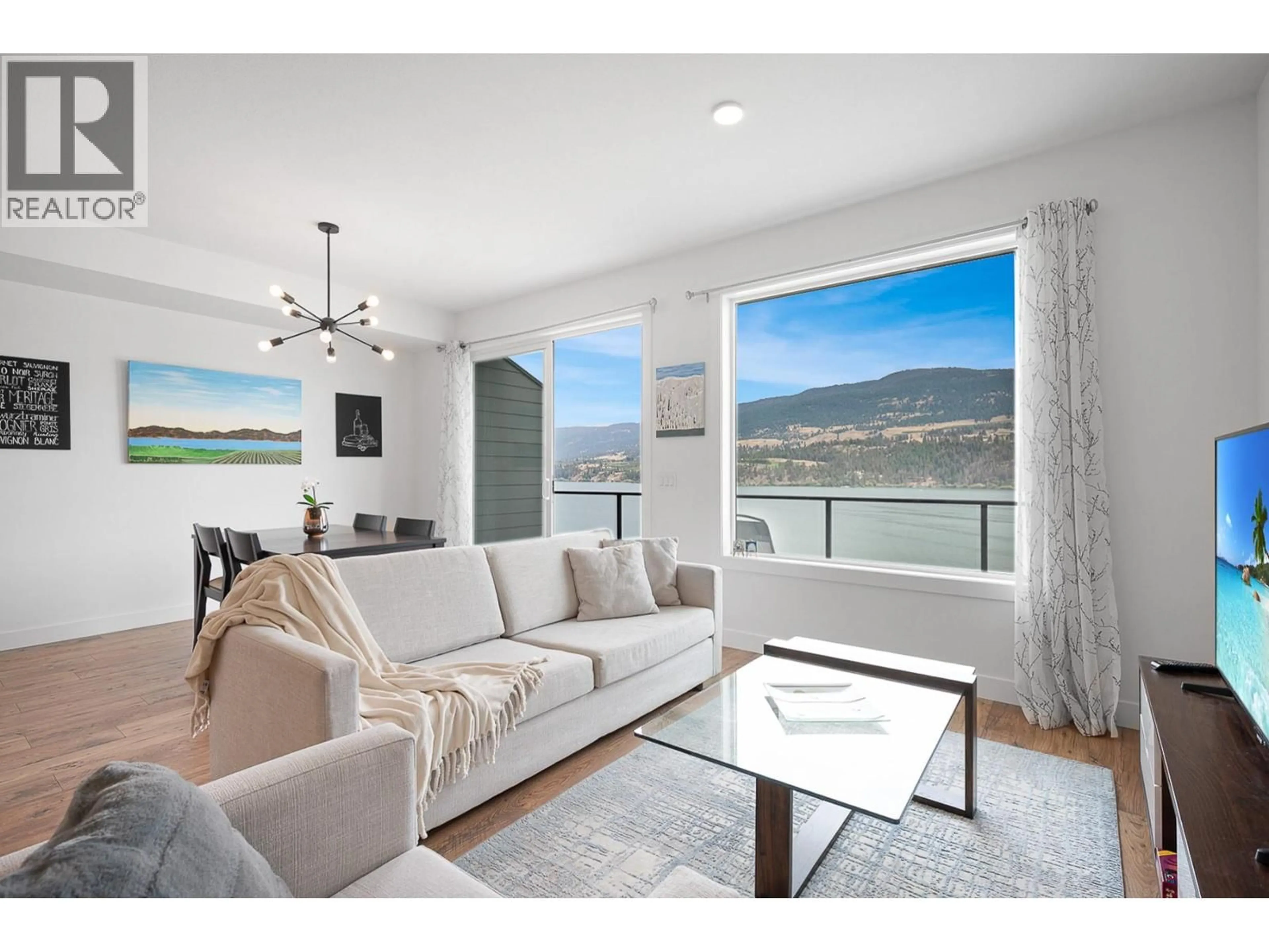 Living room with furniture, unknown for 22 - 12075 OCEOLA ROAD, Lake Country British Columbia V4V1H1