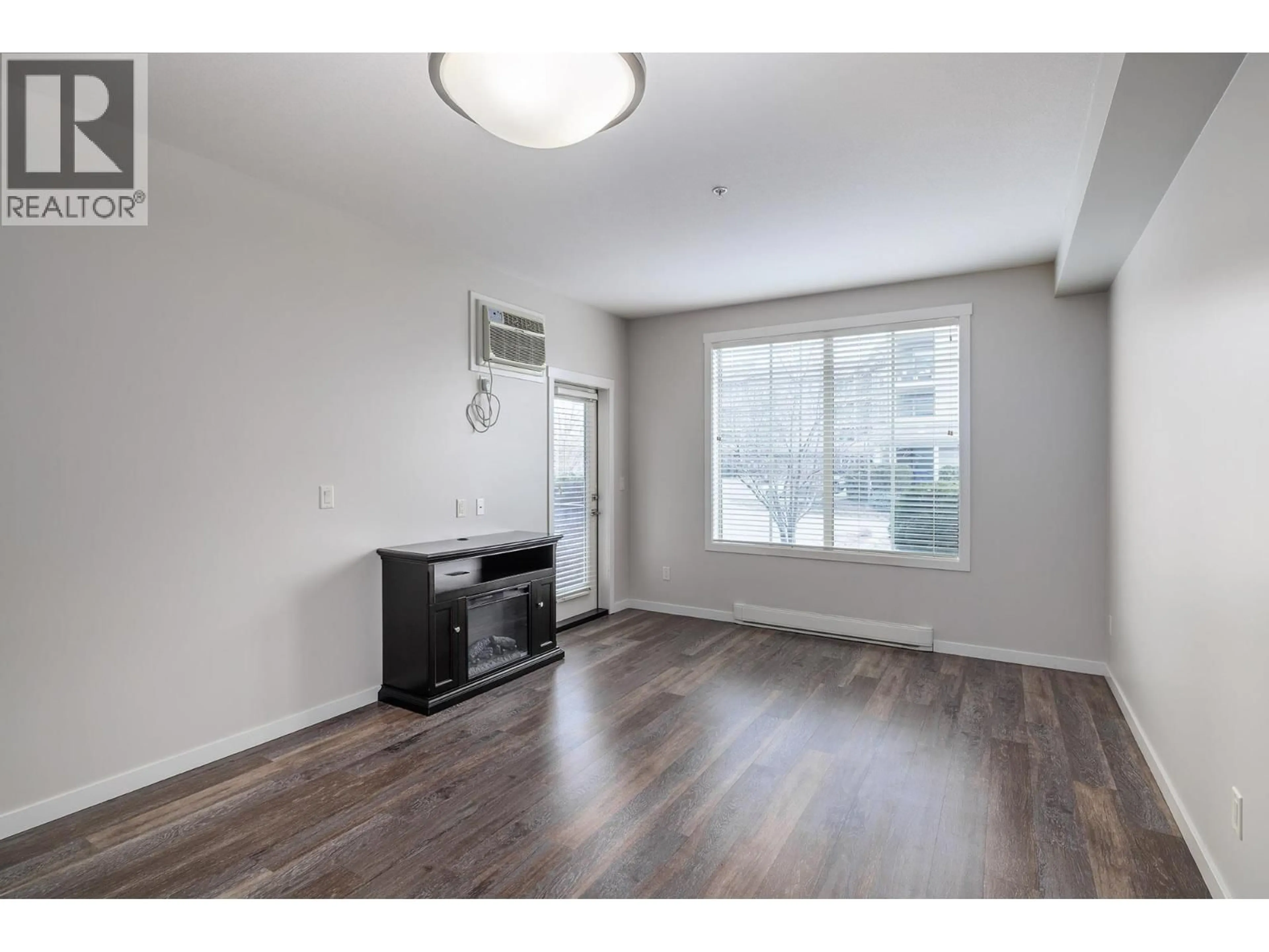A pic of a room for 101 - 3731 CASORSO ROAD, Kelowna British Columbia V1W5E9