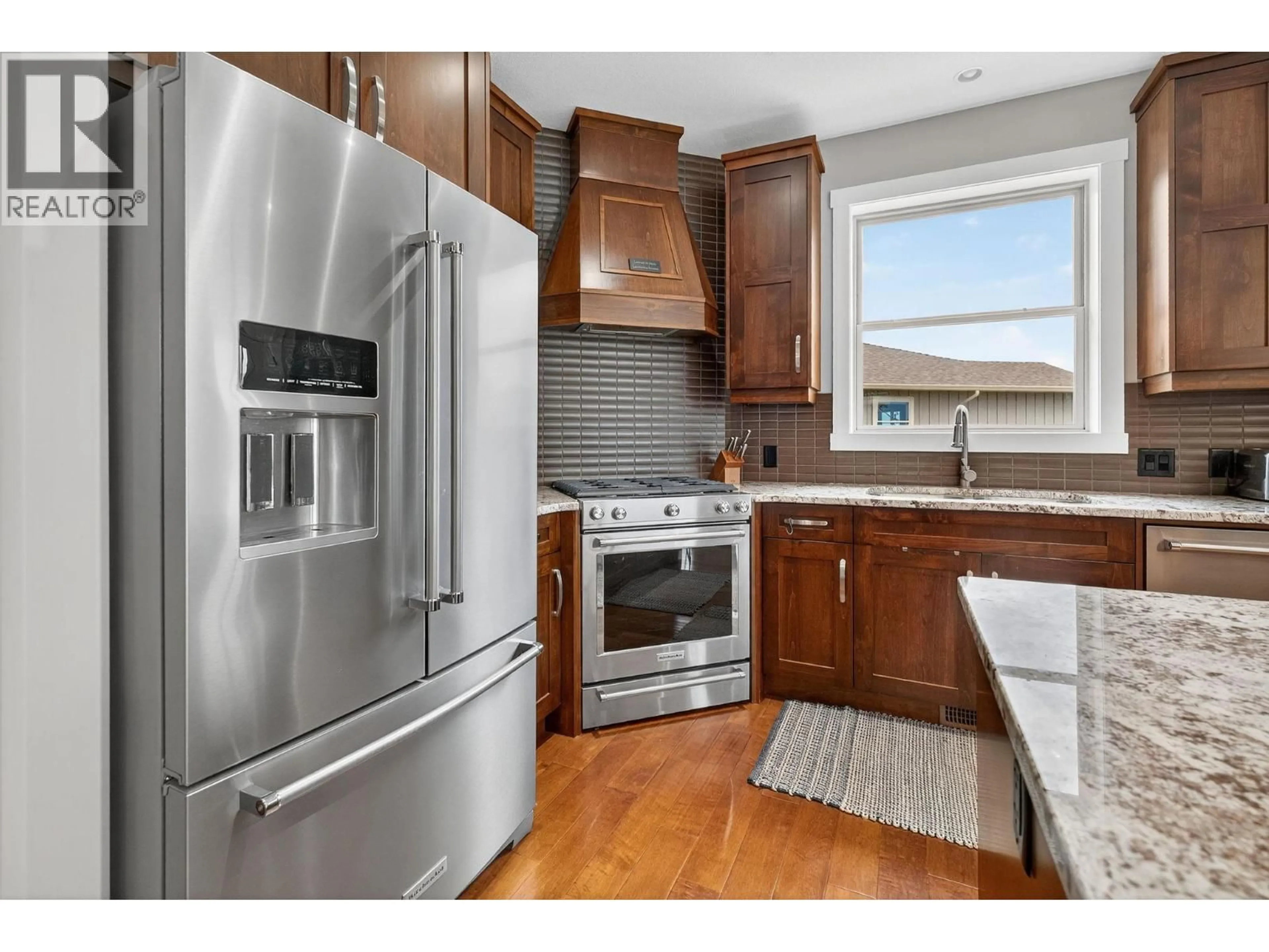 Standard kitchen, unknown for 3751 LORNELL COURT, Peachland British Columbia V0H1X2