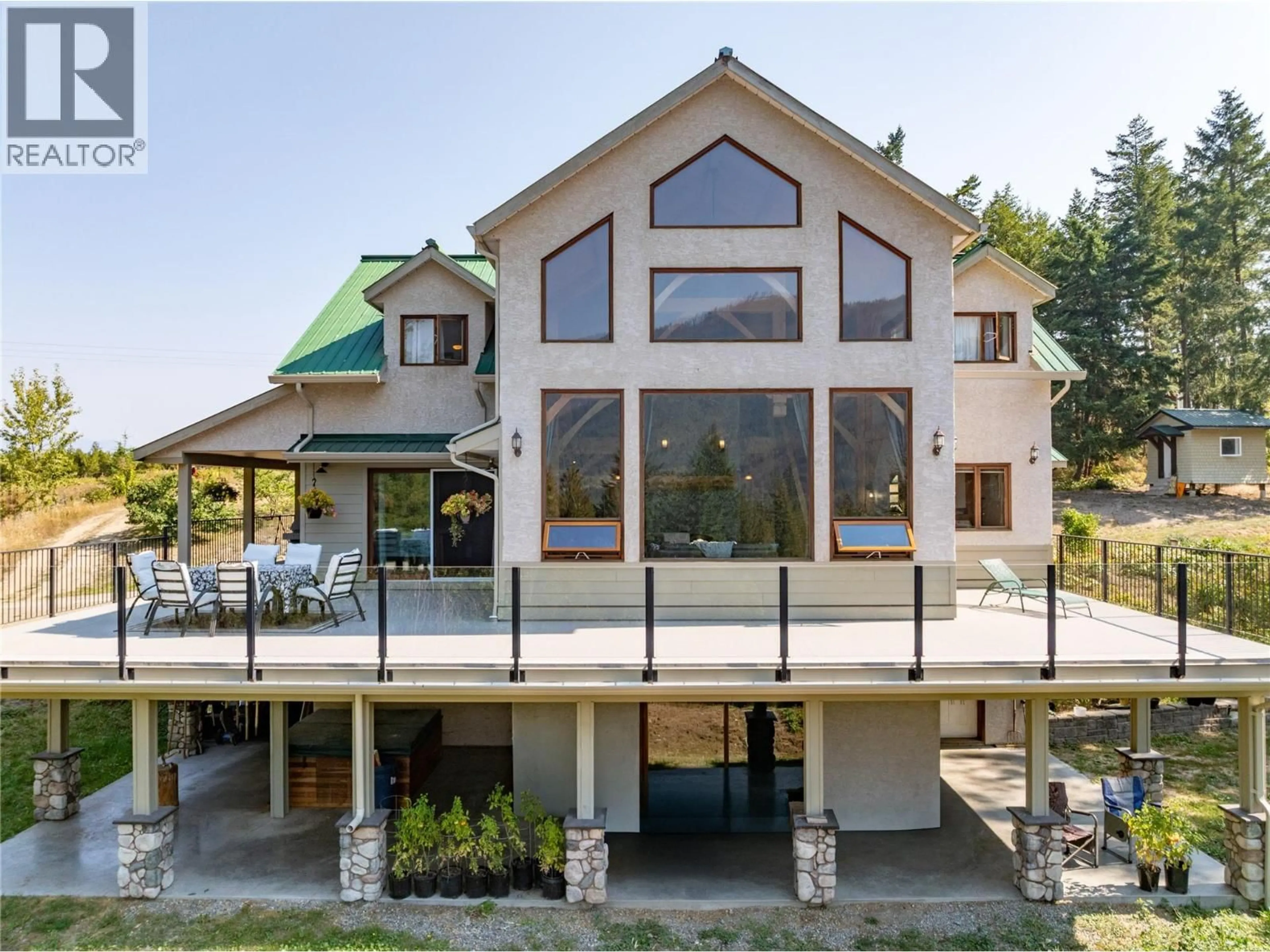 Home with vinyl exterior material, mountain view for 1403 NOTCH HILL ROAD, Sorrento British Columbia V0E2W1