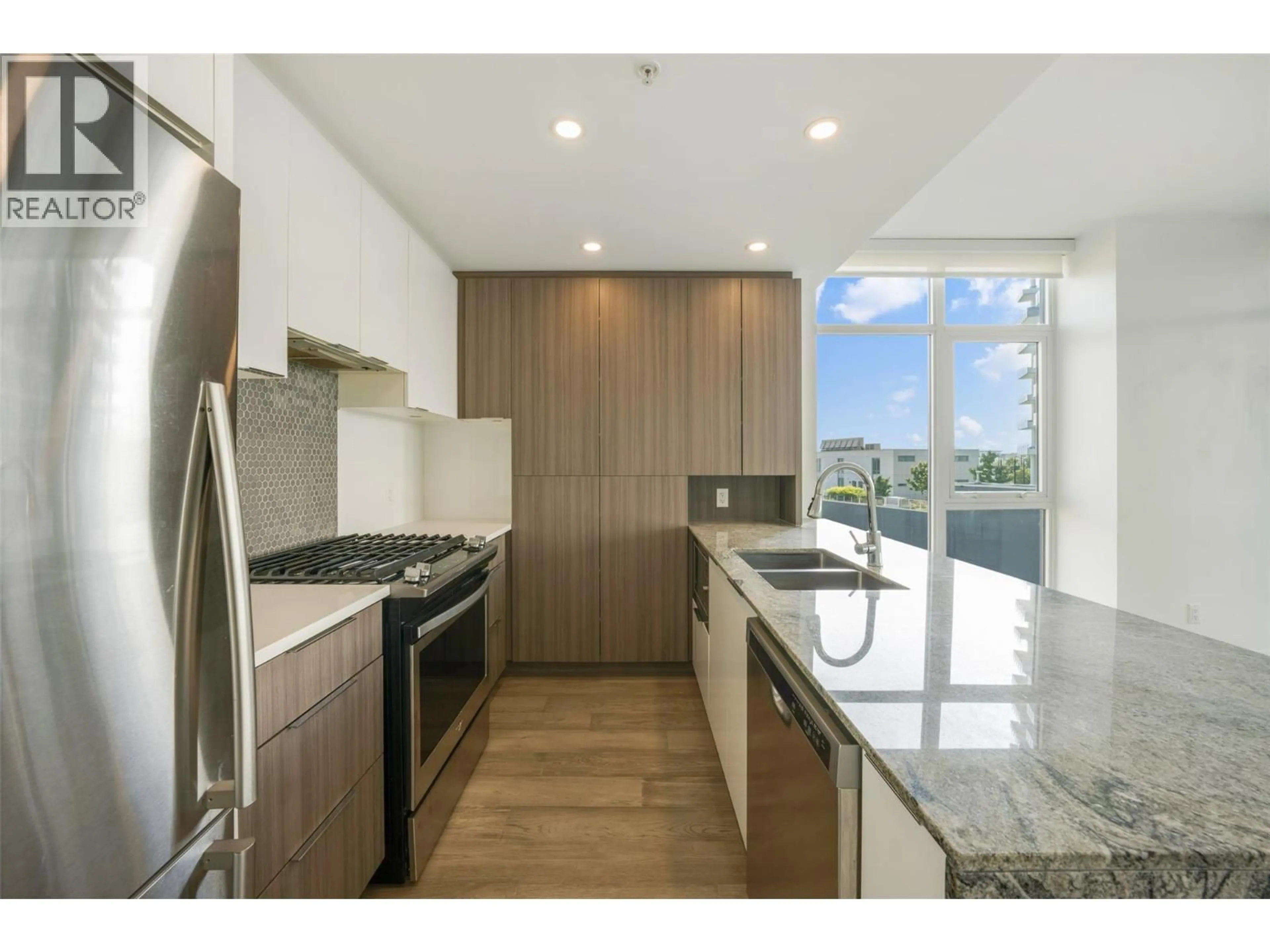 Unknown for 505 - 1151 SUNSET DRIVE, Kelowna British Columbia V1Y0G2