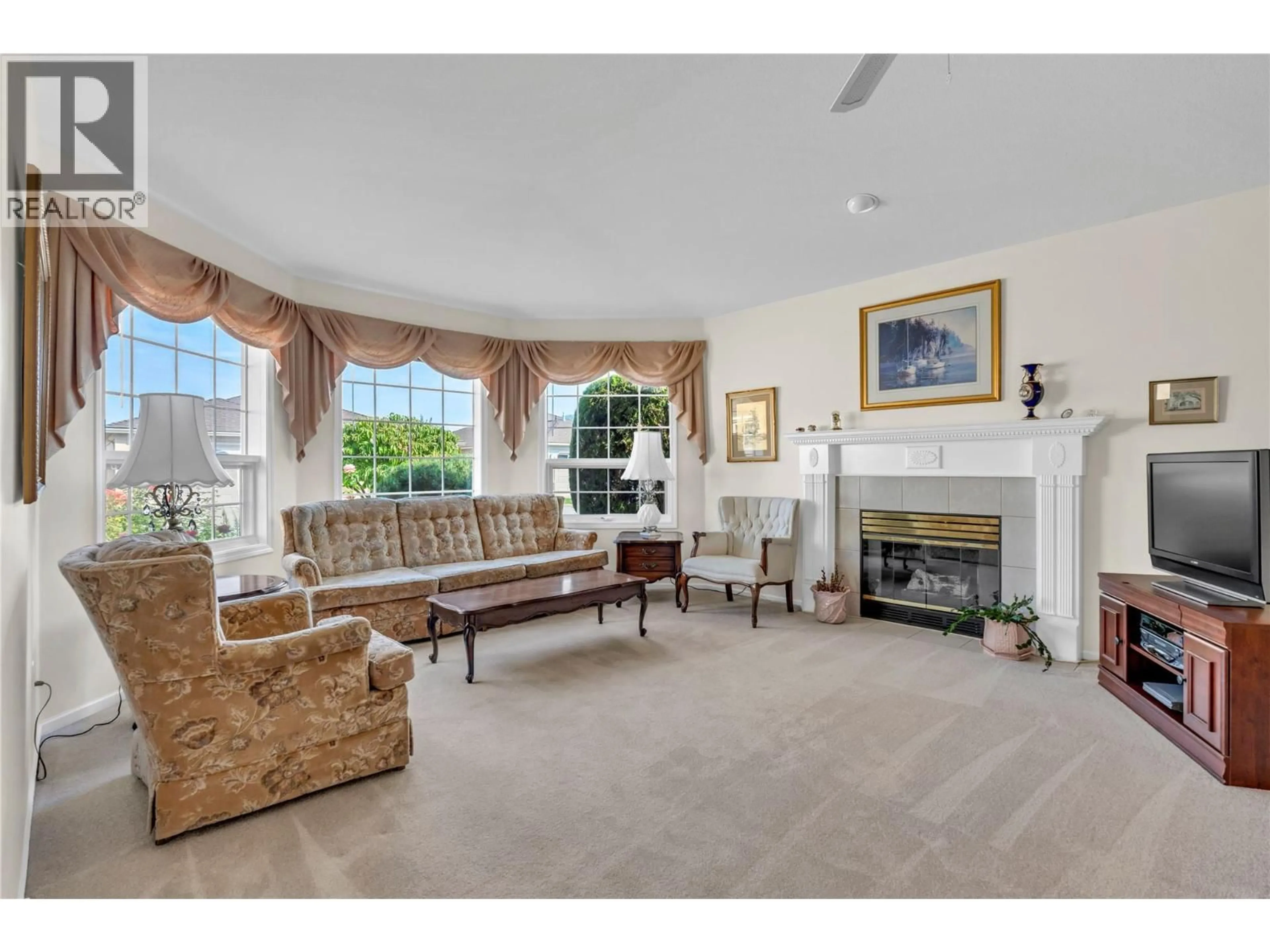 Living room with furniture, unknown for 97 - 3333 SOUTH MAIN STREET, Penticton British Columbia V2A8J8