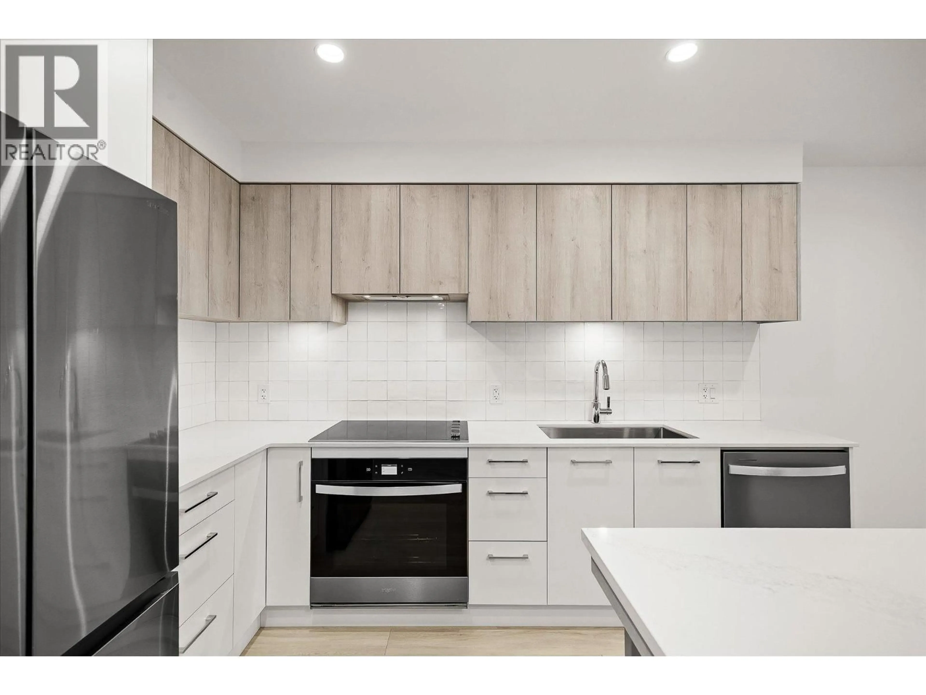 Standard kitchen, unknown for 108 - 3699 CAPOZZI ROAD, Kelowna British Columbia V1W0G3