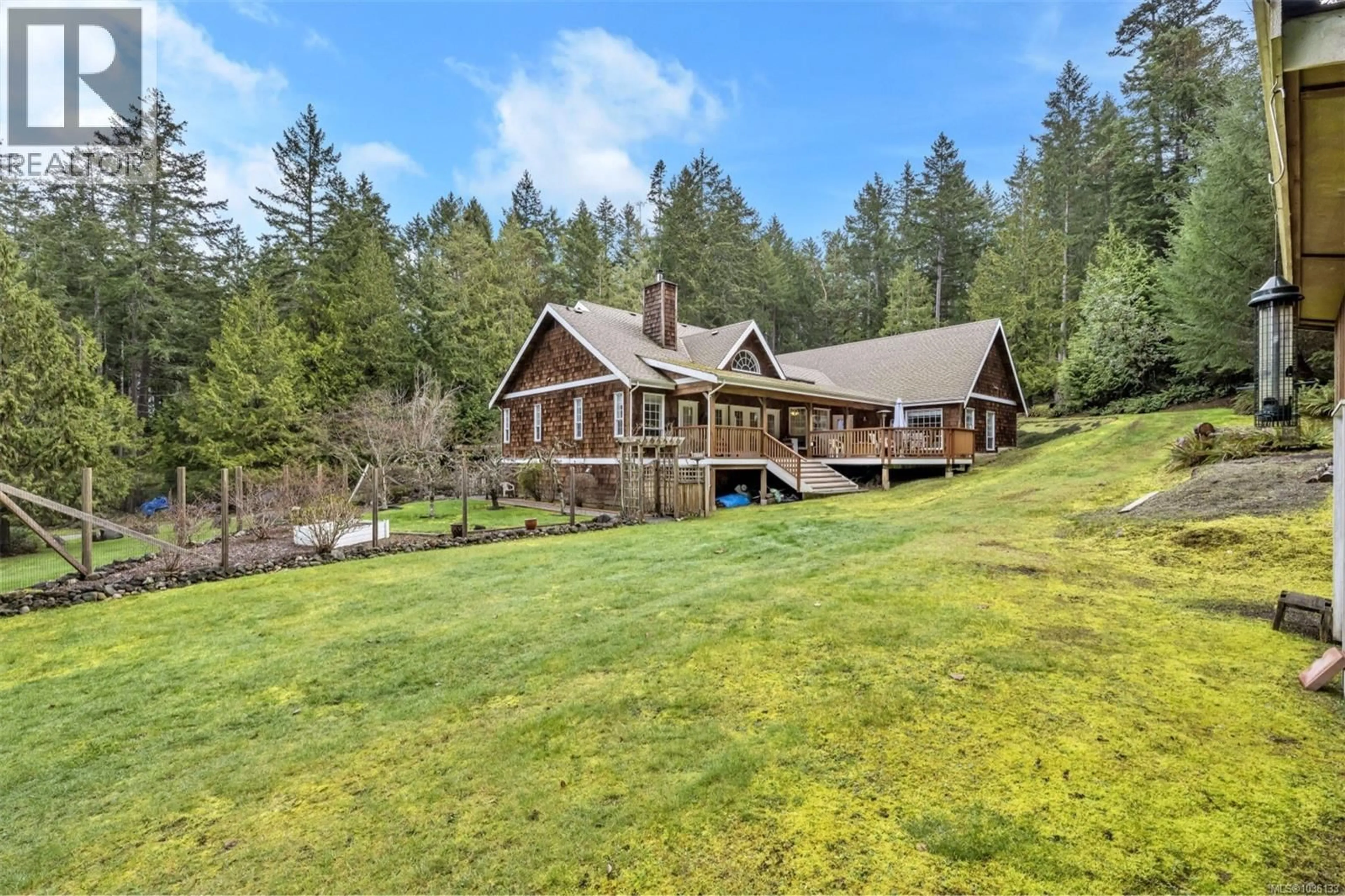 A pic from outside/outdoor area/front of a property/back of a property/a pic from drone, unknown for 2812 SOUTHEY POINT ROAD, Salt Spring British Columbia V8K1A5