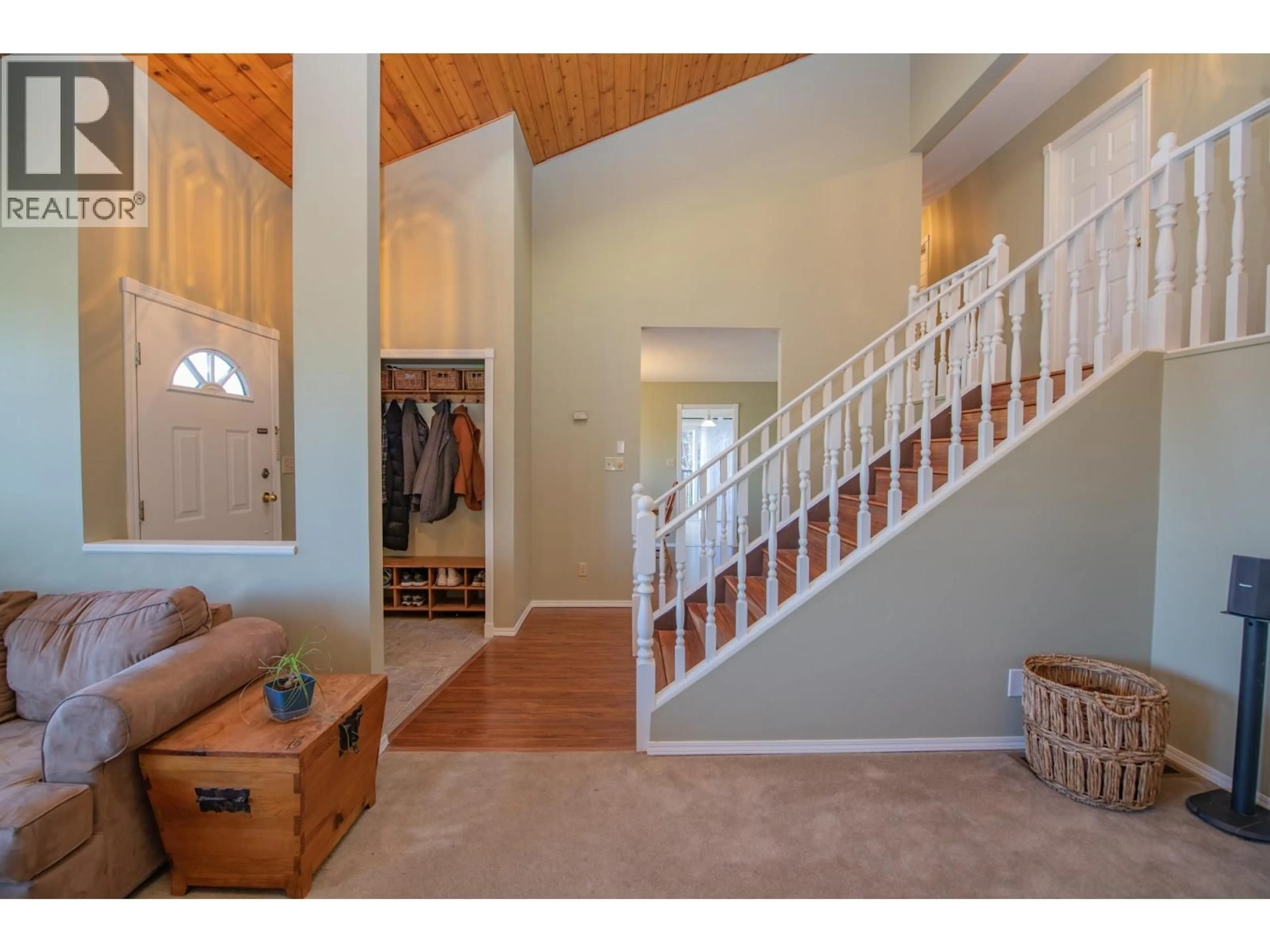 Indoor entryway for 135 BIRCH CRESCENT, Enderby British Columbia V4Y4C1