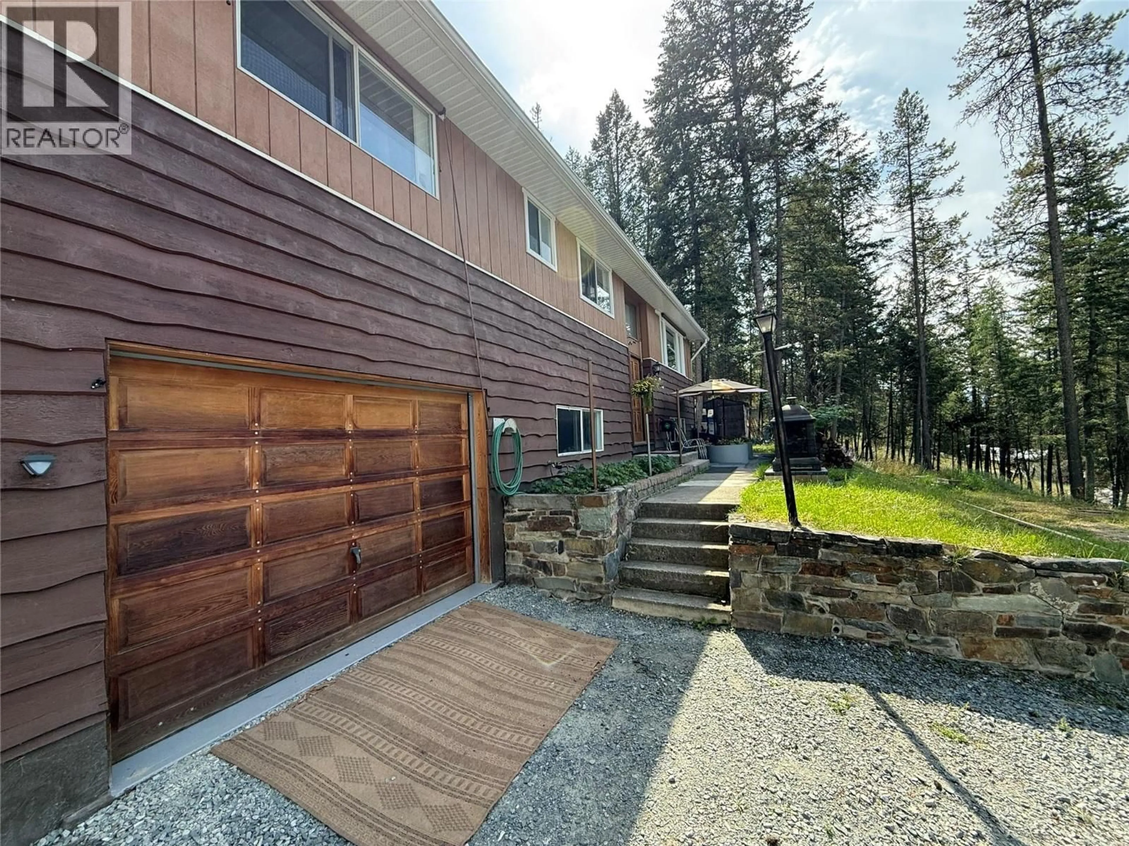 A pic from outside/outdoor area/front of a property/back of a property/a pic from drone, unknown for 785 SILVER CREEK ROAD, Cranbrook British Columbia V1C5A2