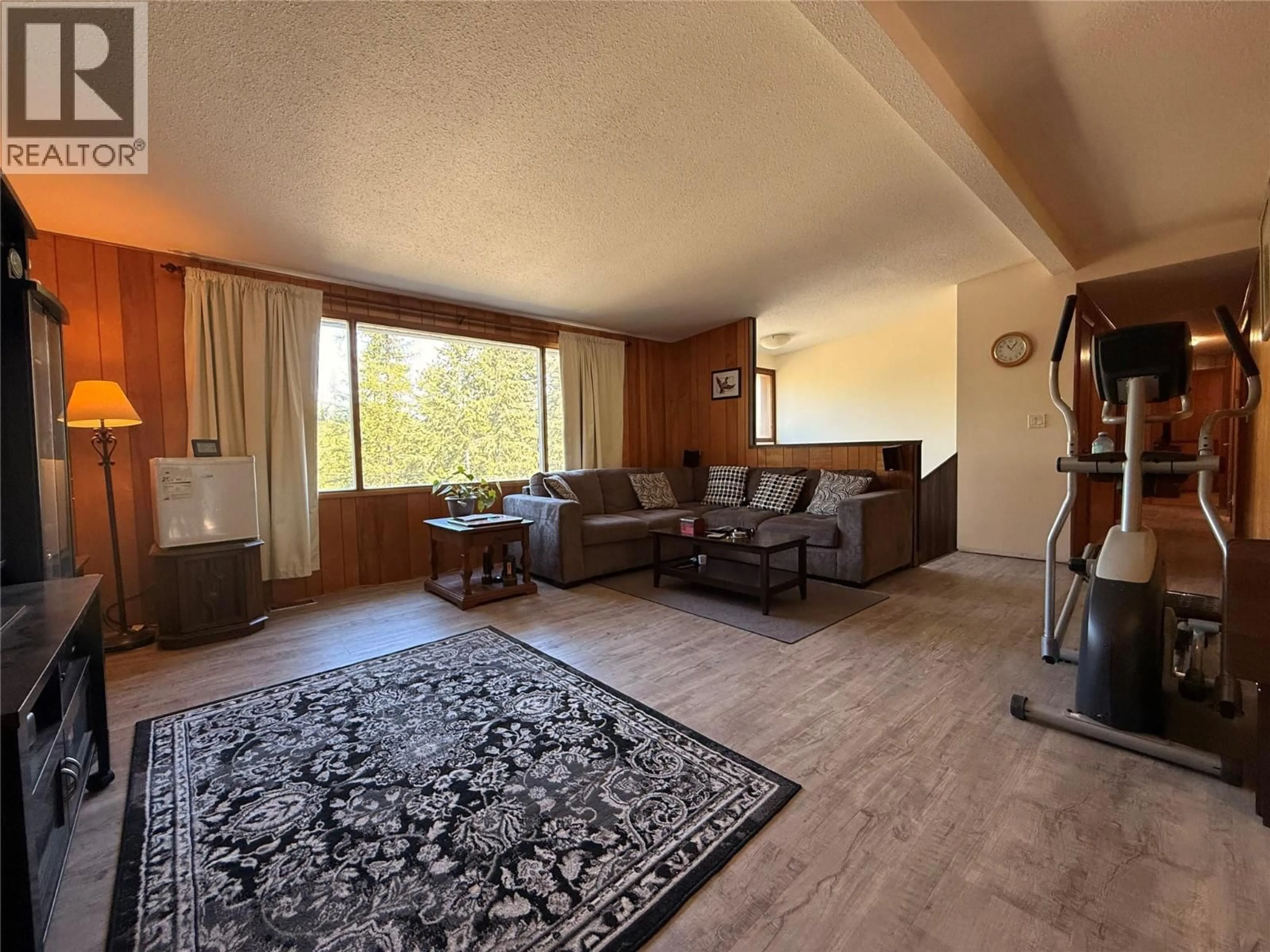 Living room with furniture, unknown for 785 SILVER CREEK ROAD, Cranbrook British Columbia V1C5A2