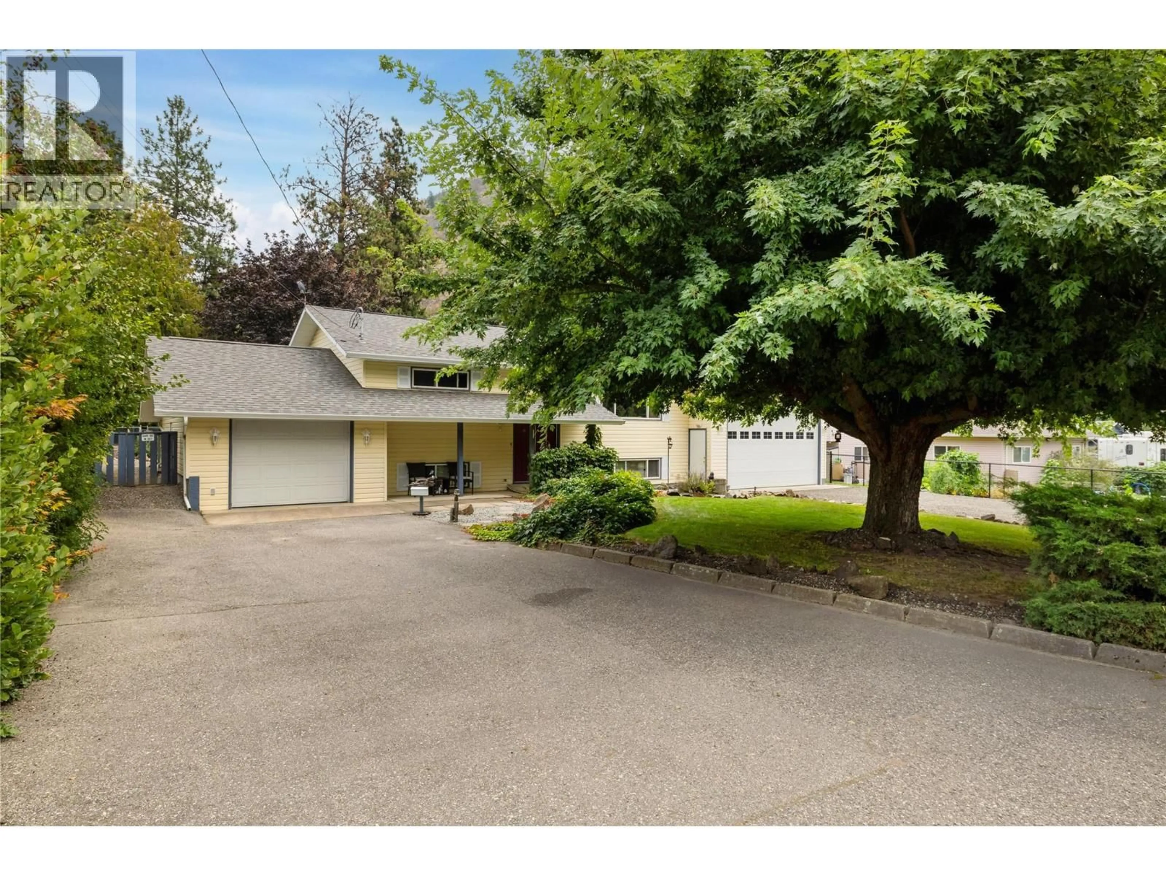 A pic from outside/outdoor area/front of a property/back of a property/a pic from drone, street for 2783 CAPRI ROAD, West Kelowna British Columbia V1Z2T5