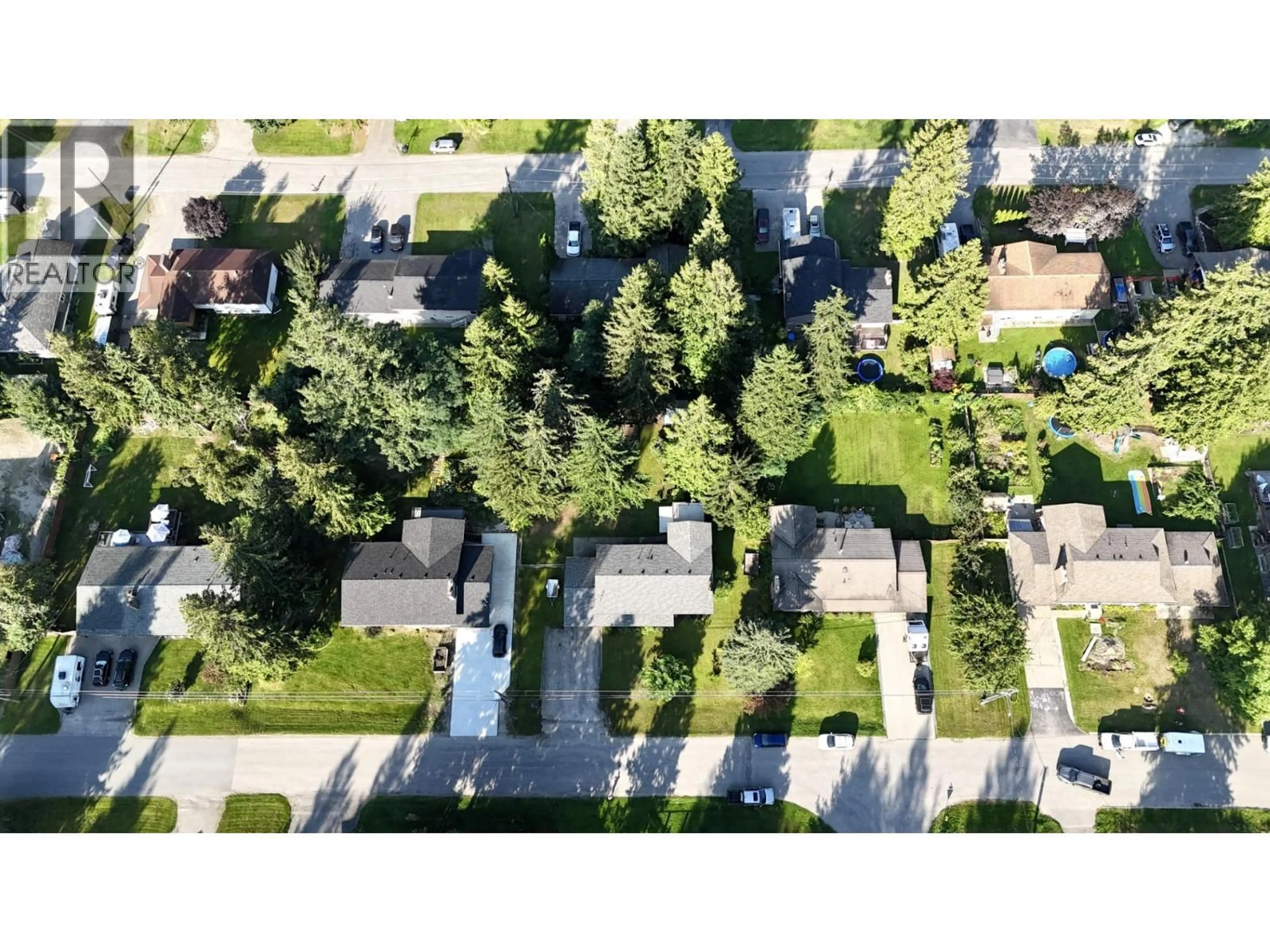 A pic from outside/outdoor area/front of a property/back of a property/a pic from drone, street for 1637 BIRCH DRIVE, Revelstoke British Columbia V0E2S1