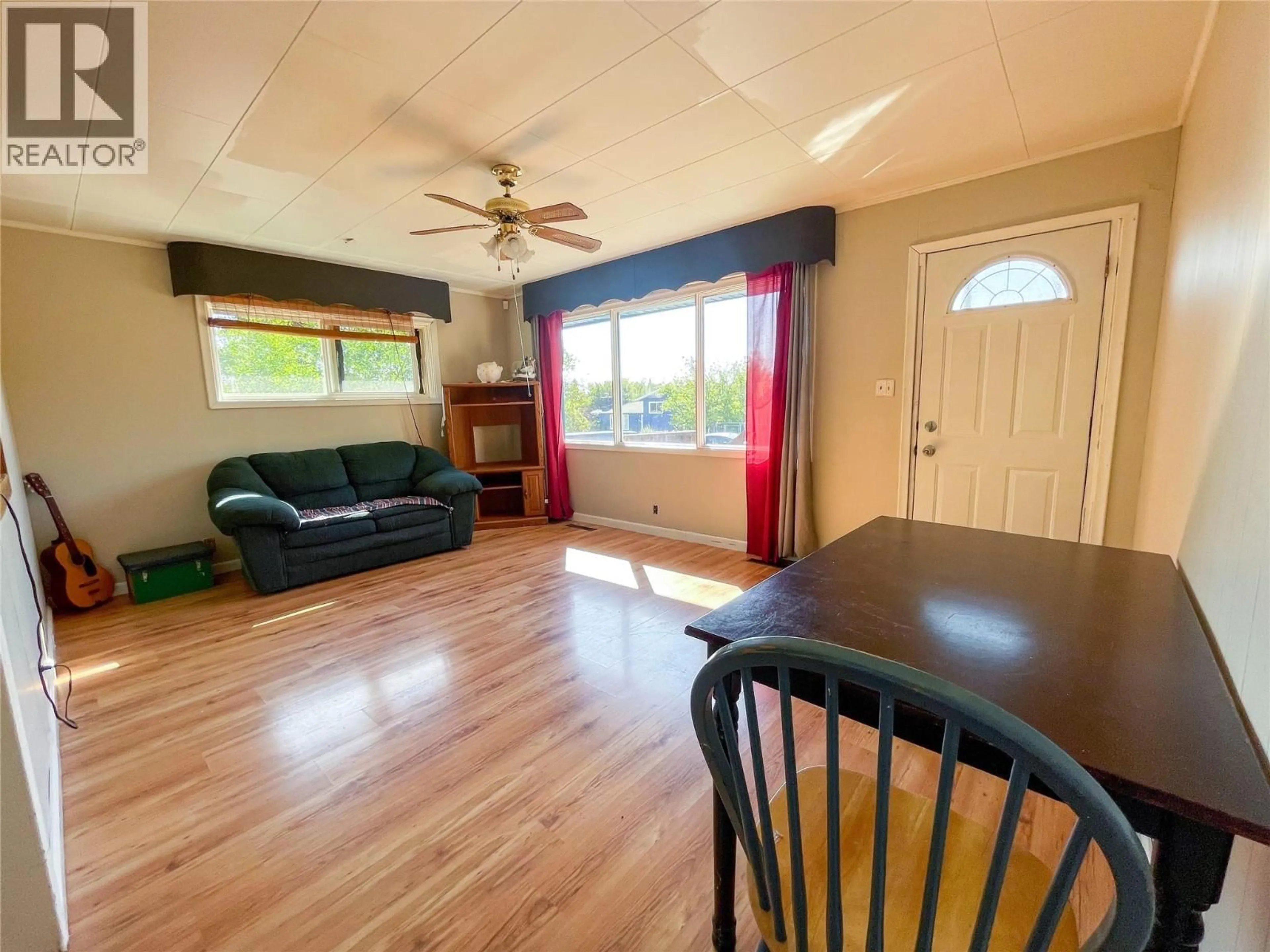 A pic of a room for 4810 48 AVENUE, Pouce Coupe British Columbia V0C2C0