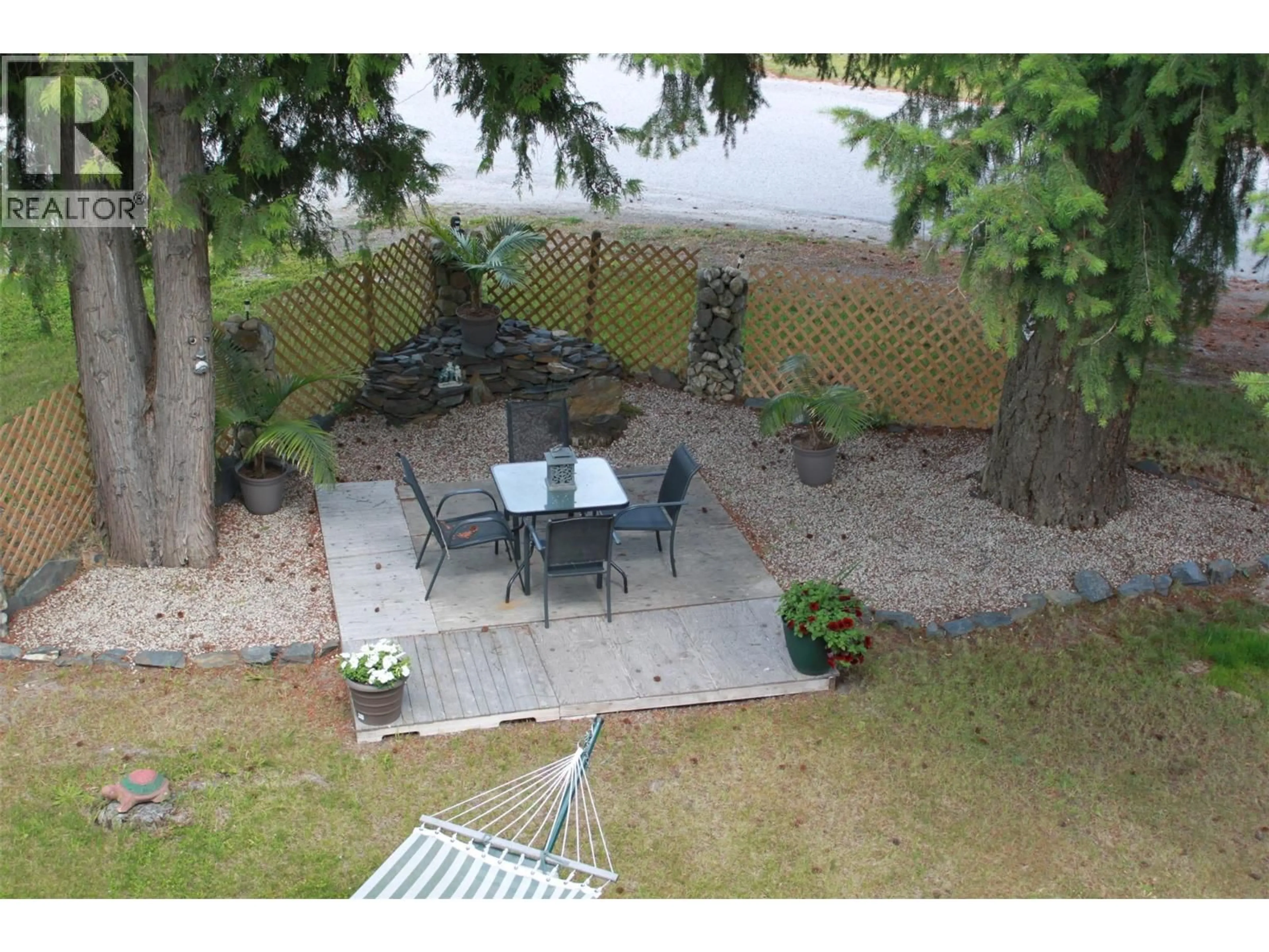 Patio, unknown for 316 3RD  NW AVENUE, Nakusp British Columbia V0G1R0