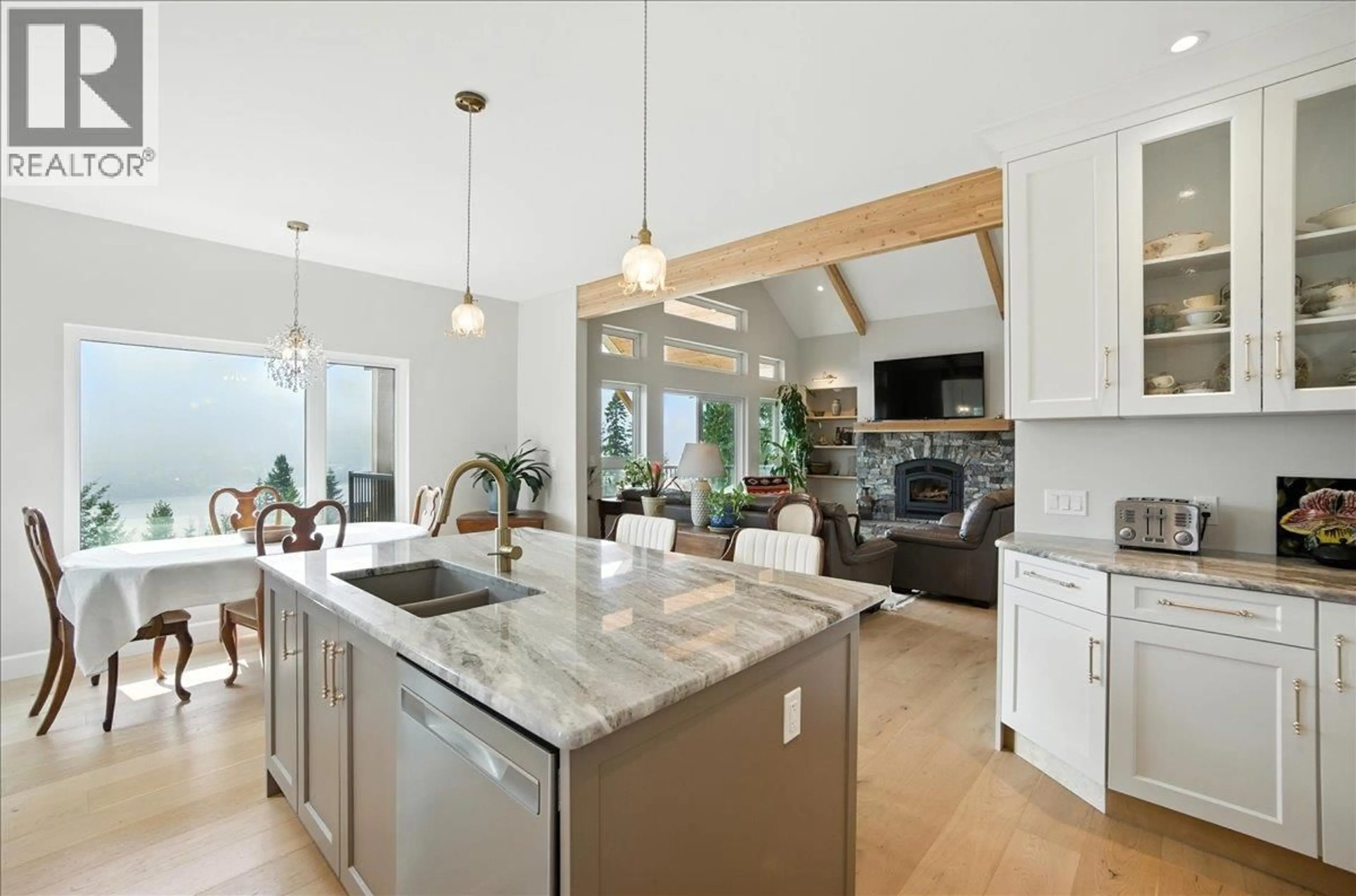 Open concept kitchen, unknown for 320 MOUNTAIN VIEW DRIVE, Nelson British Columbia V1L0A7
