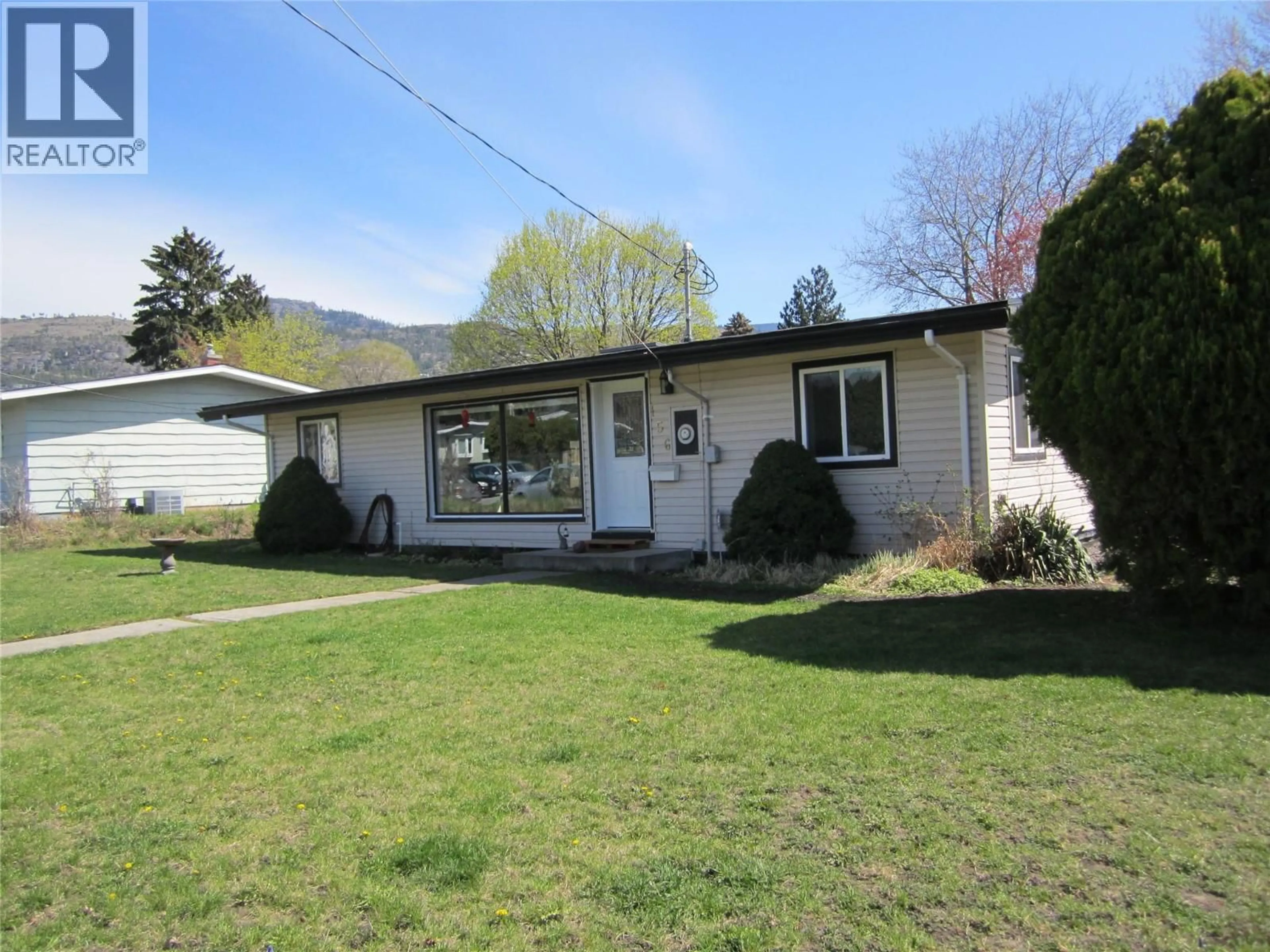 Home with vinyl exterior material, street for 156 MCCULLOCH DRIVE, Penticton British Columbia V2A3P7