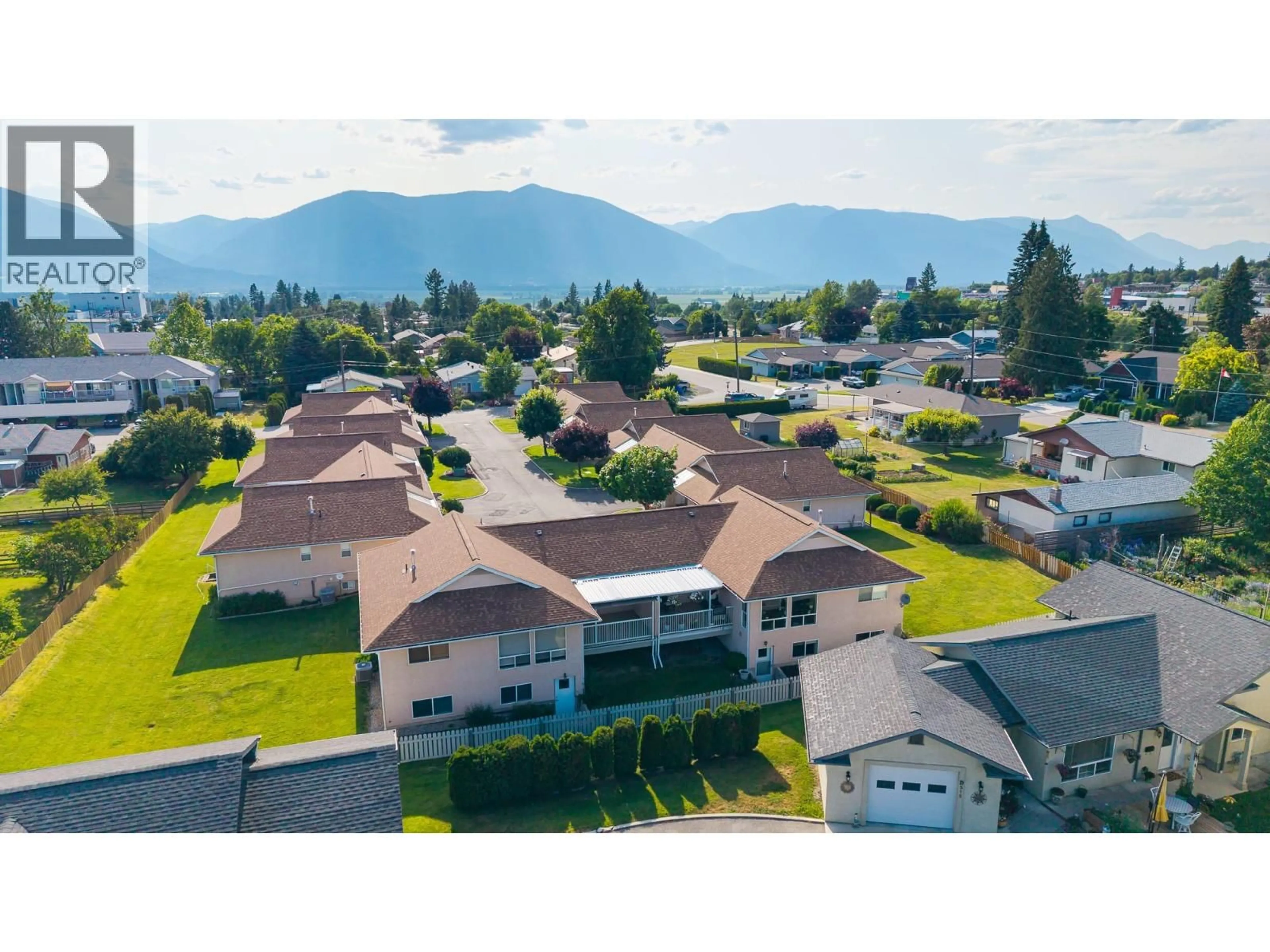 A pic from outside/outdoor area/front of a property/back of a property/a pic from drone, mountain view for 6 - 518 18TH AVENUE SOUTH, Creston British Columbia V0B1G5