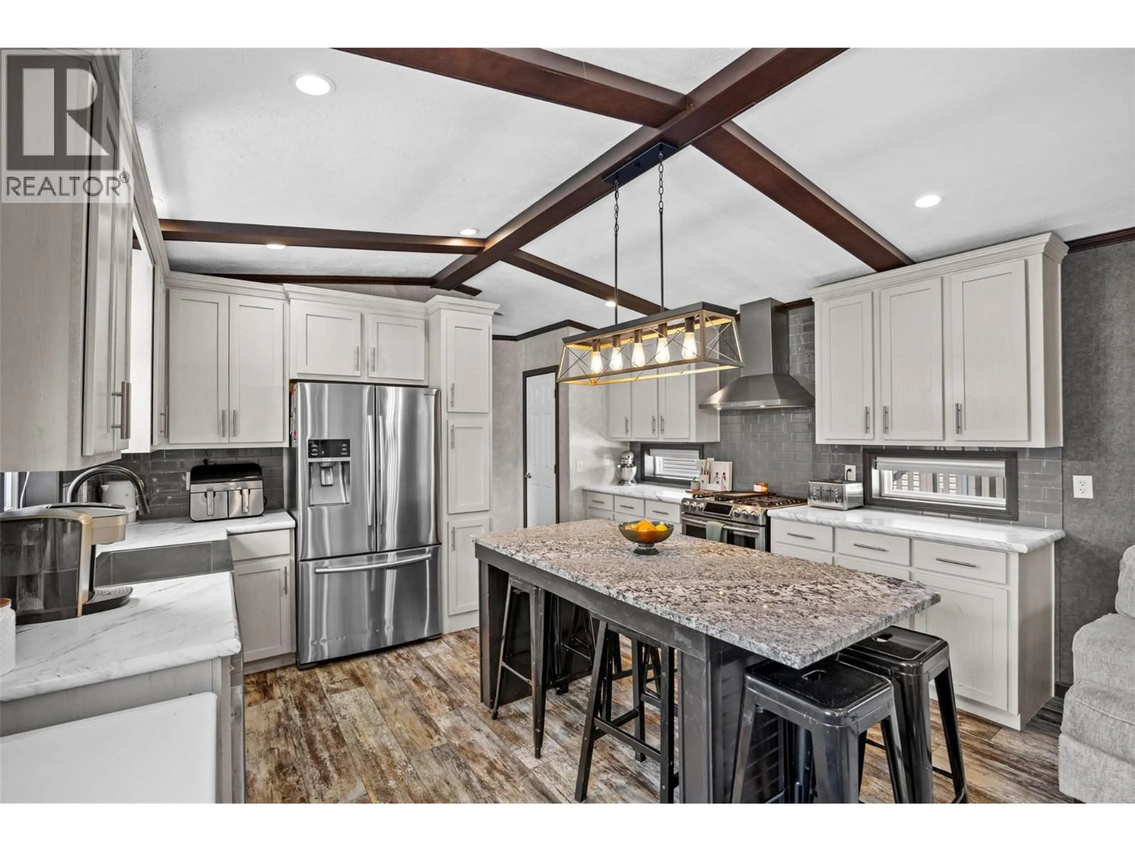 Open concept kitchen, unknown for 103 - 5005 RIVER ROAD, Pritchard British Columbia V0E2P0