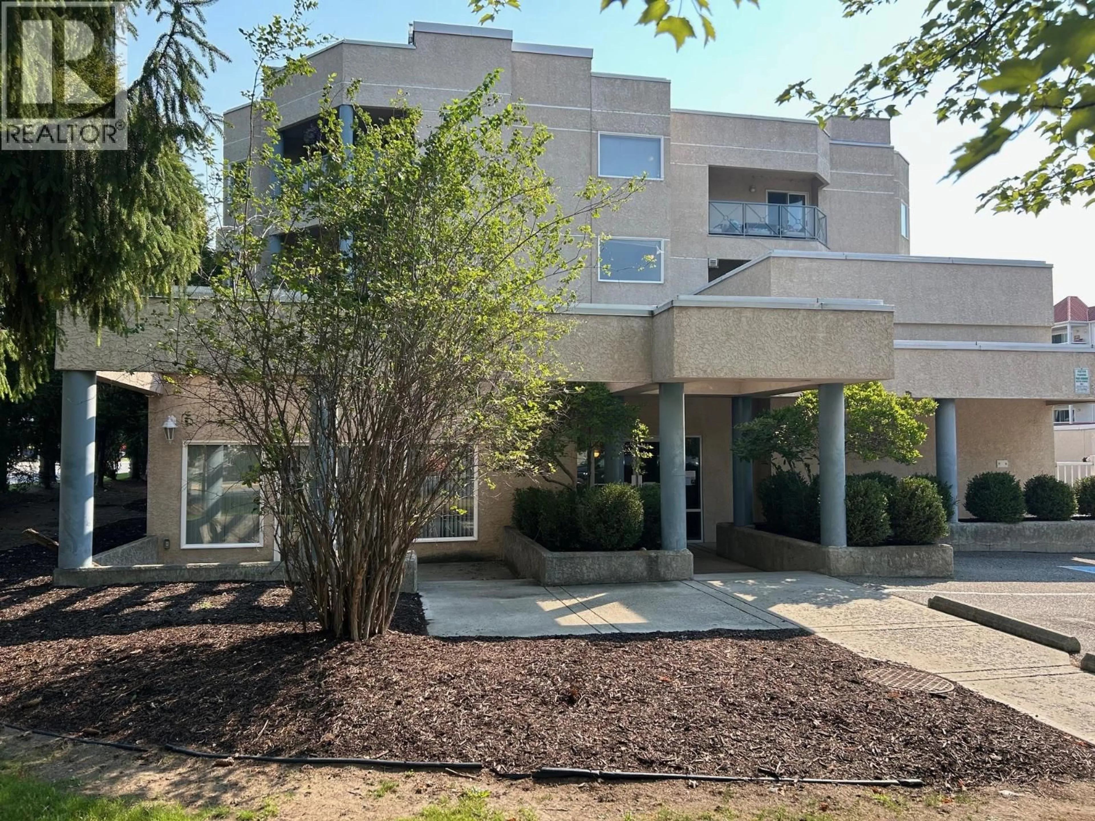 Unknown for 103 - 3115 DE MONTREUIL COURT, Kelowna British Columbia V1W3W1
