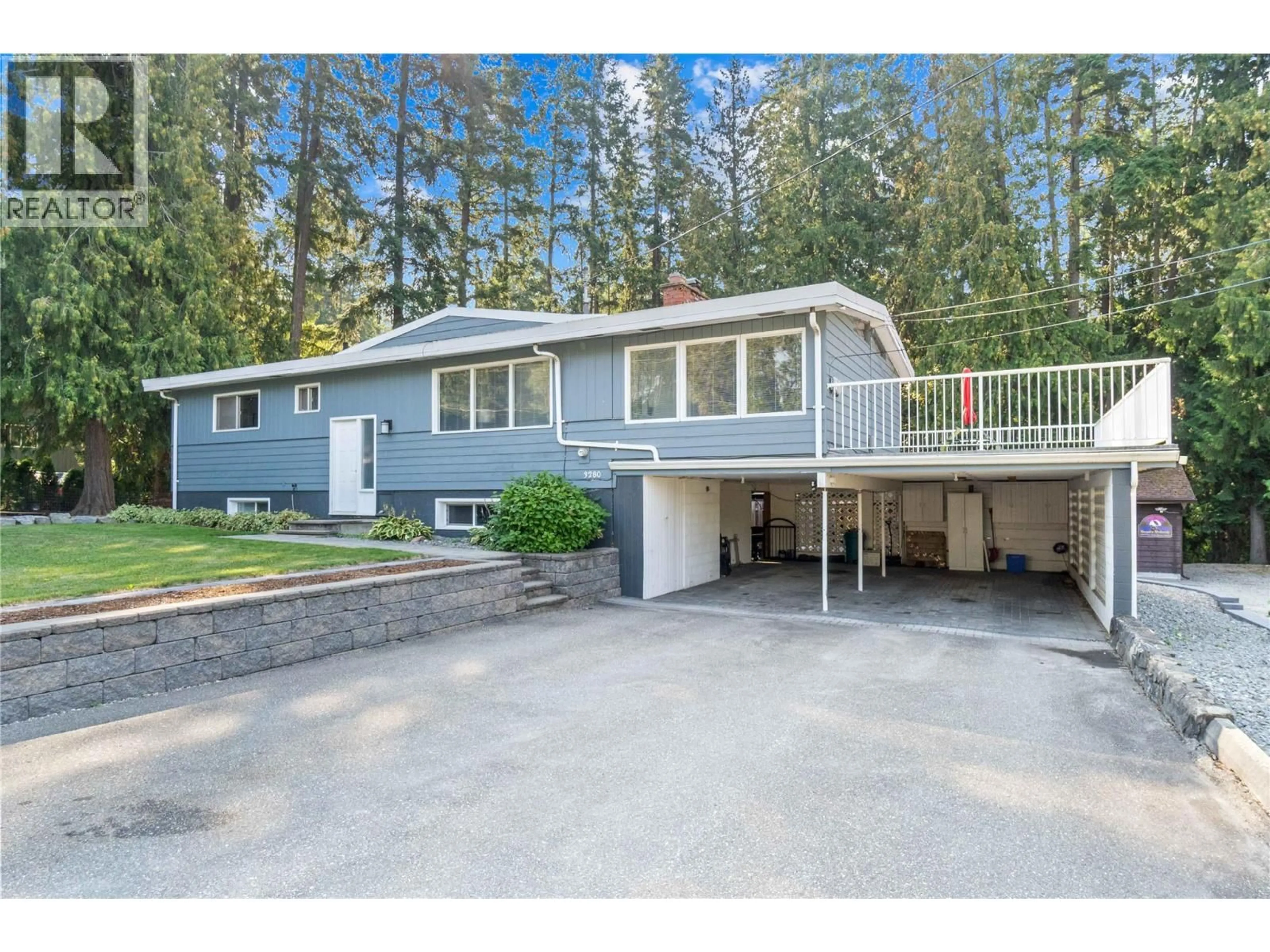 Home with vinyl exterior material, street for 3280 28 AVENUE NORTHEAST, Salmon Arm British Columbia V1E3G1