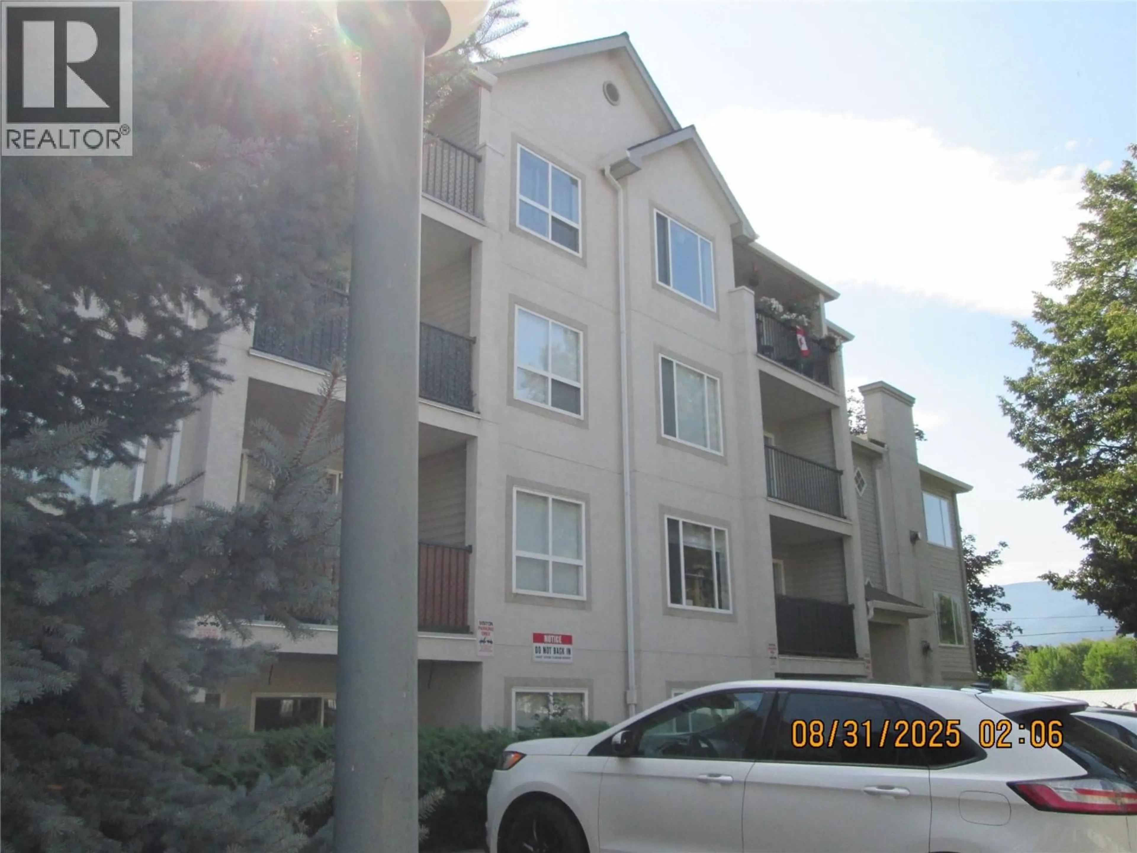 Blurry image for 210 - 650 3 STREET SOUTHWEST, Salmon Arm British Columbia V1E2K7