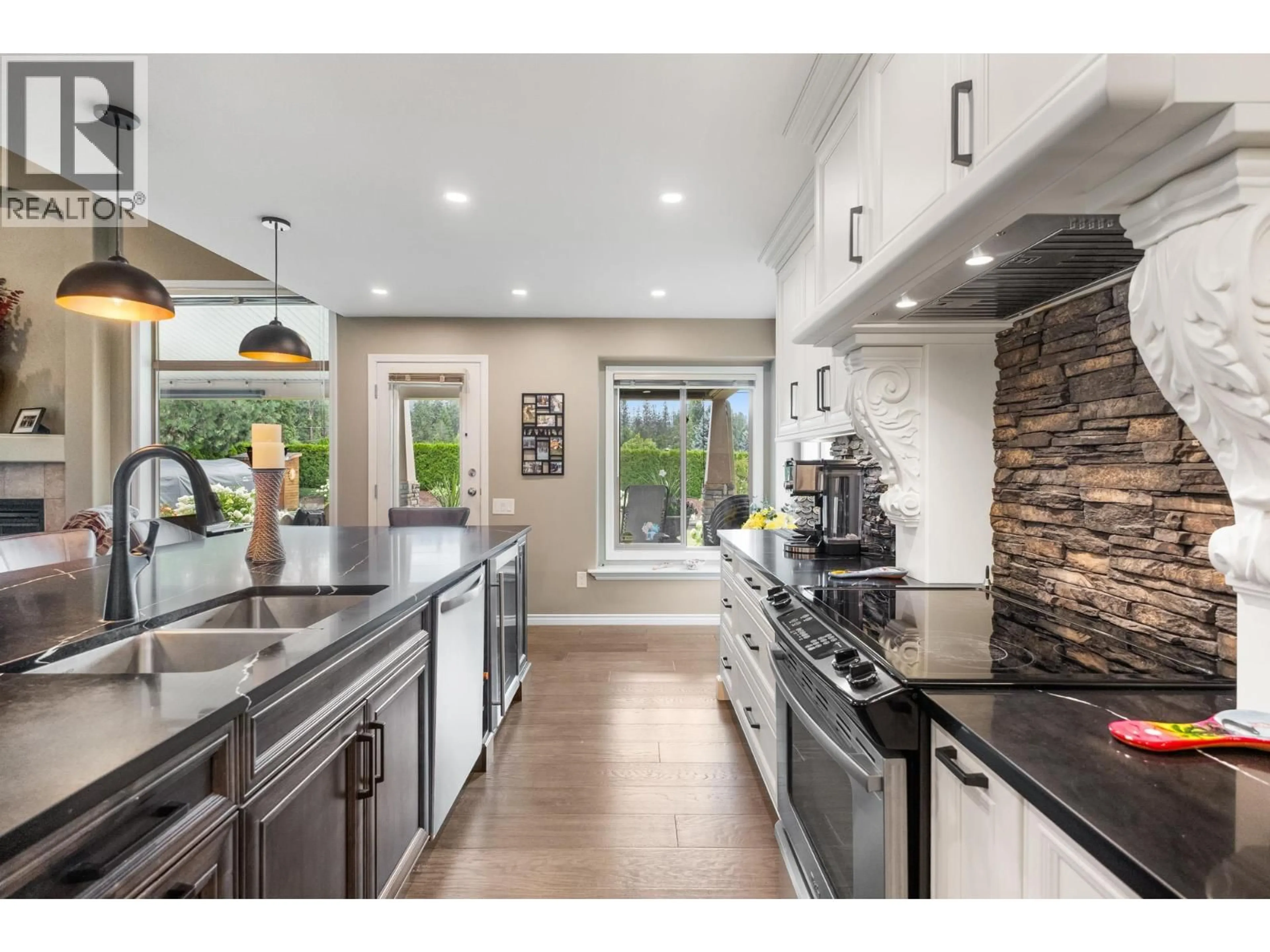 Open concept kitchen, ceramic/tile floor for 3585 KIMATOUCHE ROAD, Kelowna British Columbia V1Y3G2