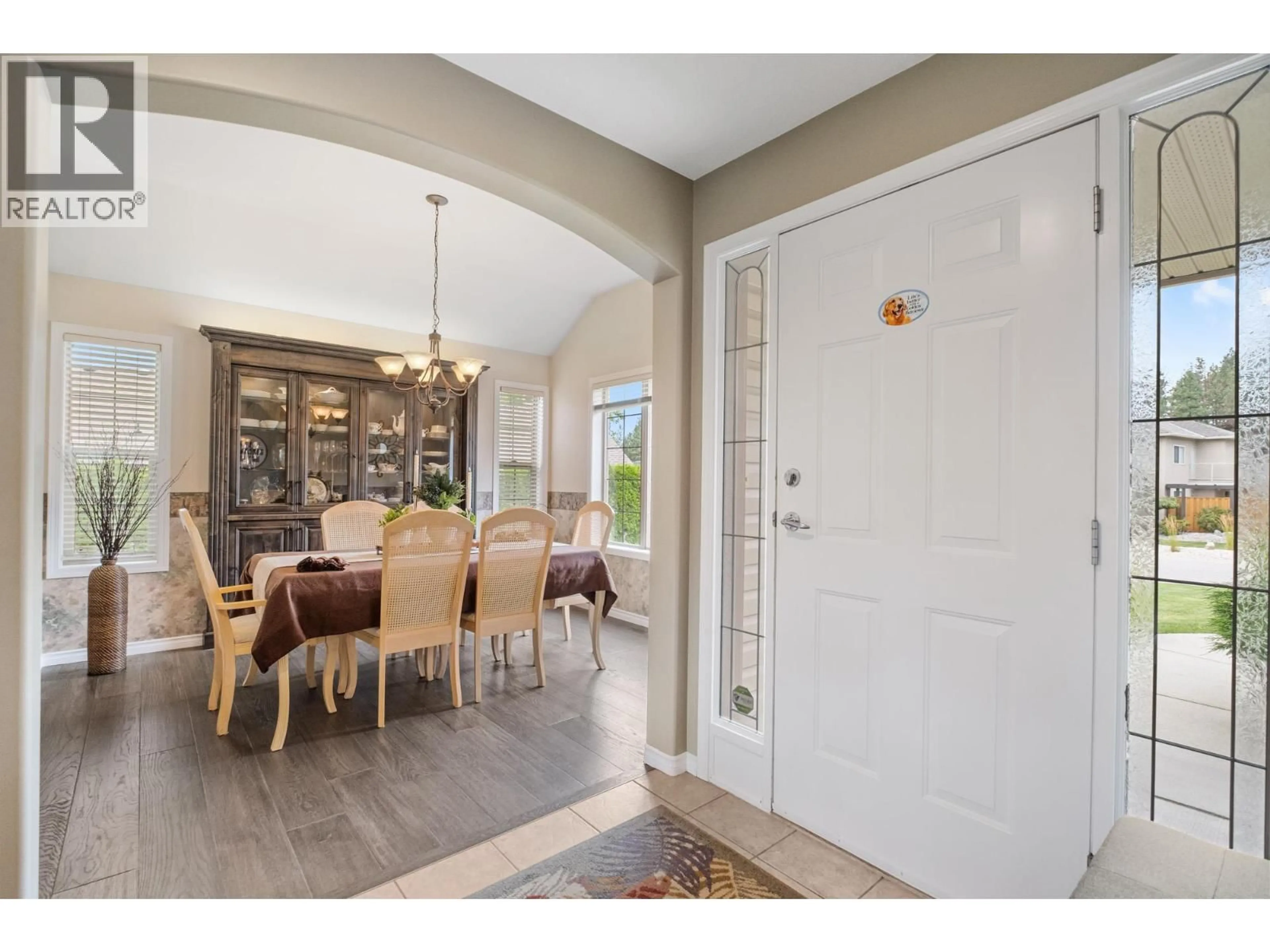 Indoor entryway for 3585 KIMATOUCHE ROAD, Kelowna British Columbia V1Y3G2