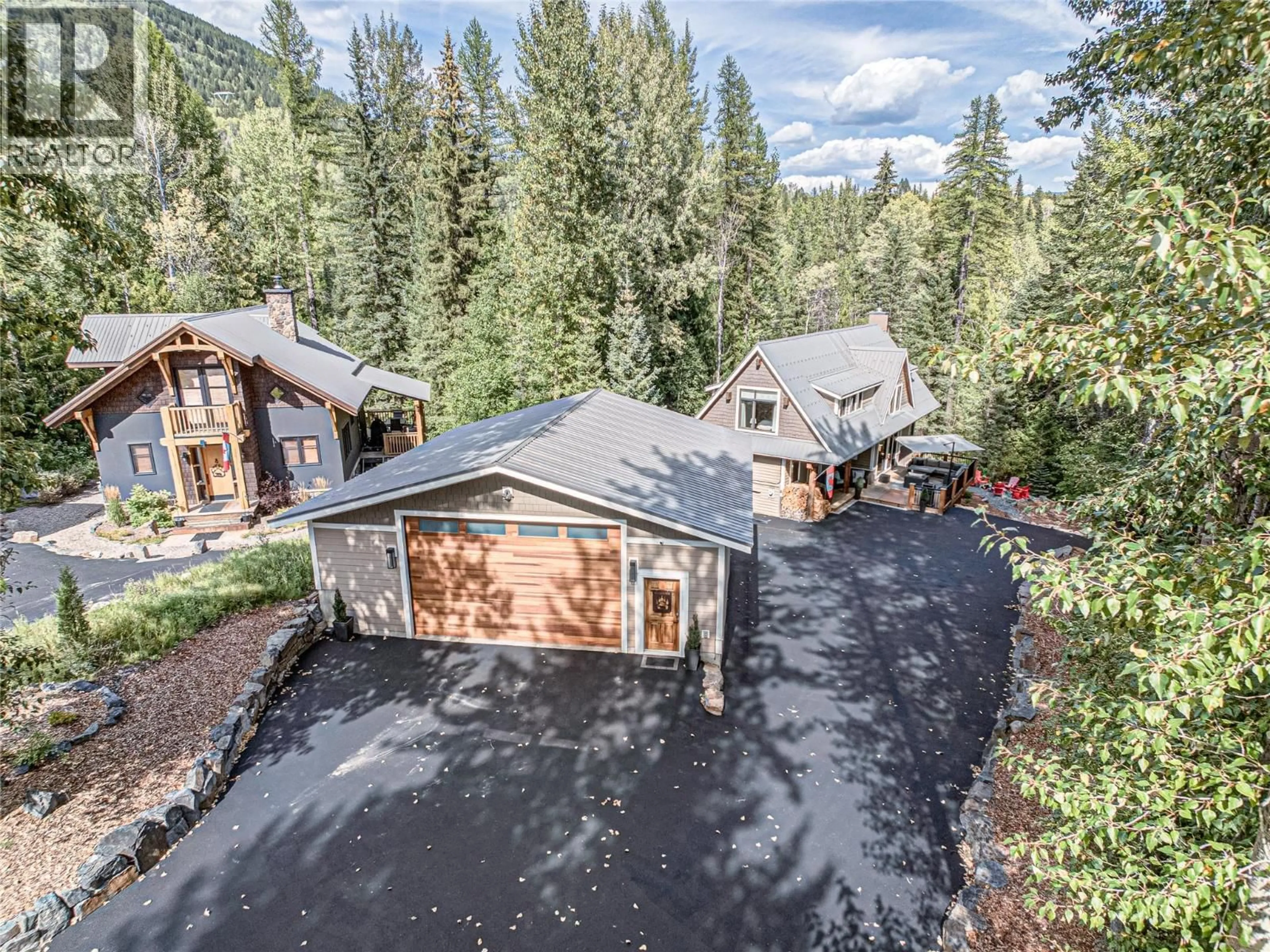 A pic from outside/outdoor area/front of a property/back of a property/a pic from drone, mountain view for 350 CANYON TRAIL OTHER, Fernie British Columbia V0B1M6