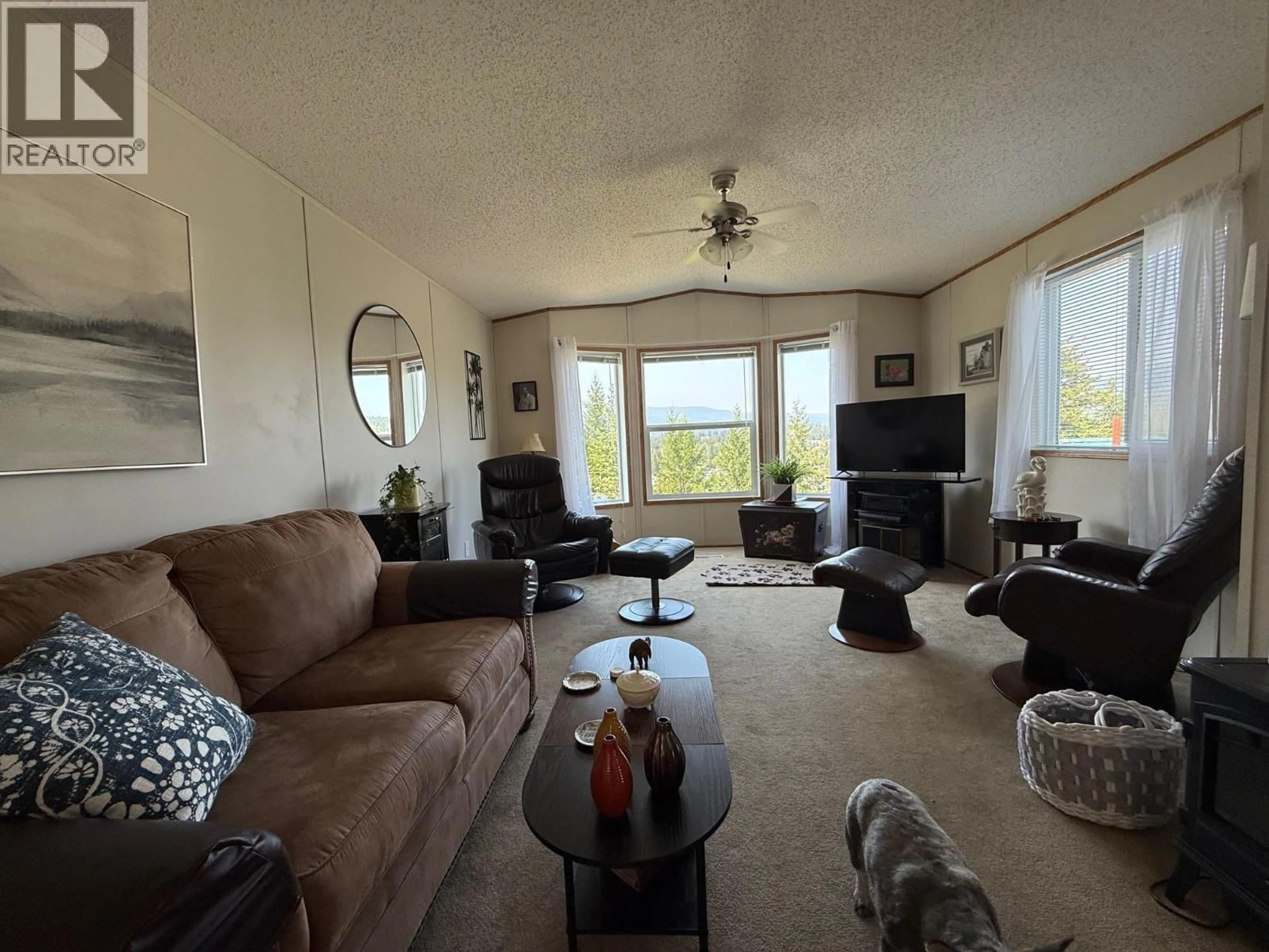Living room with furniture, unknown for 24 - 4510 POWER ROAD, Barriere British Columbia V0E1E0