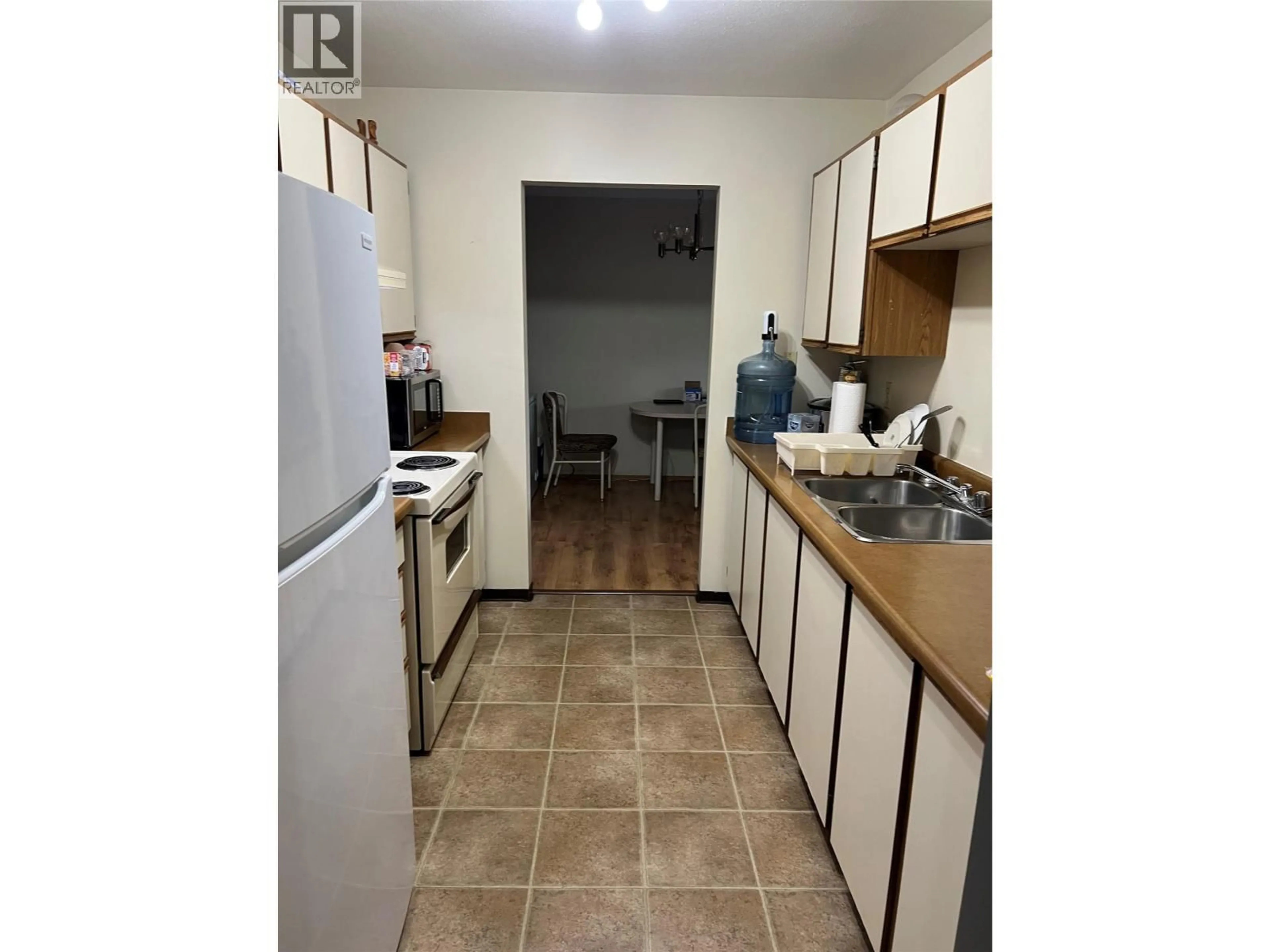 Standard kitchen, unknown for 116 - 320 NORTHGATE ROAD, Tumbler Ridge British Columbia V0C2W0