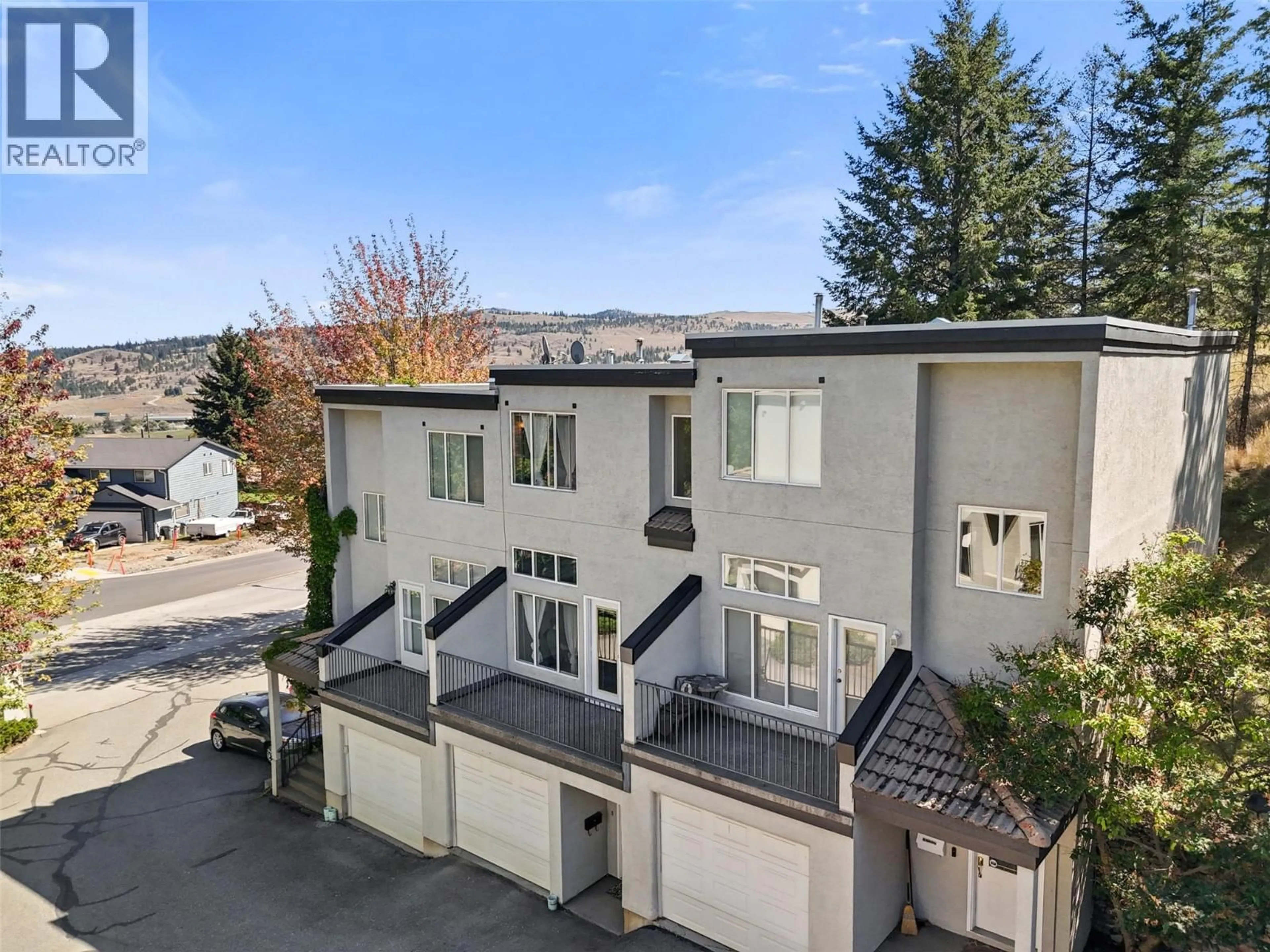 A pic from outside/outdoor area/front of a property/back of a property/a pic from drone, unknown for 25 - 411 ABERDEEN DRIVE, Kamloops British Columbia V1S1X2