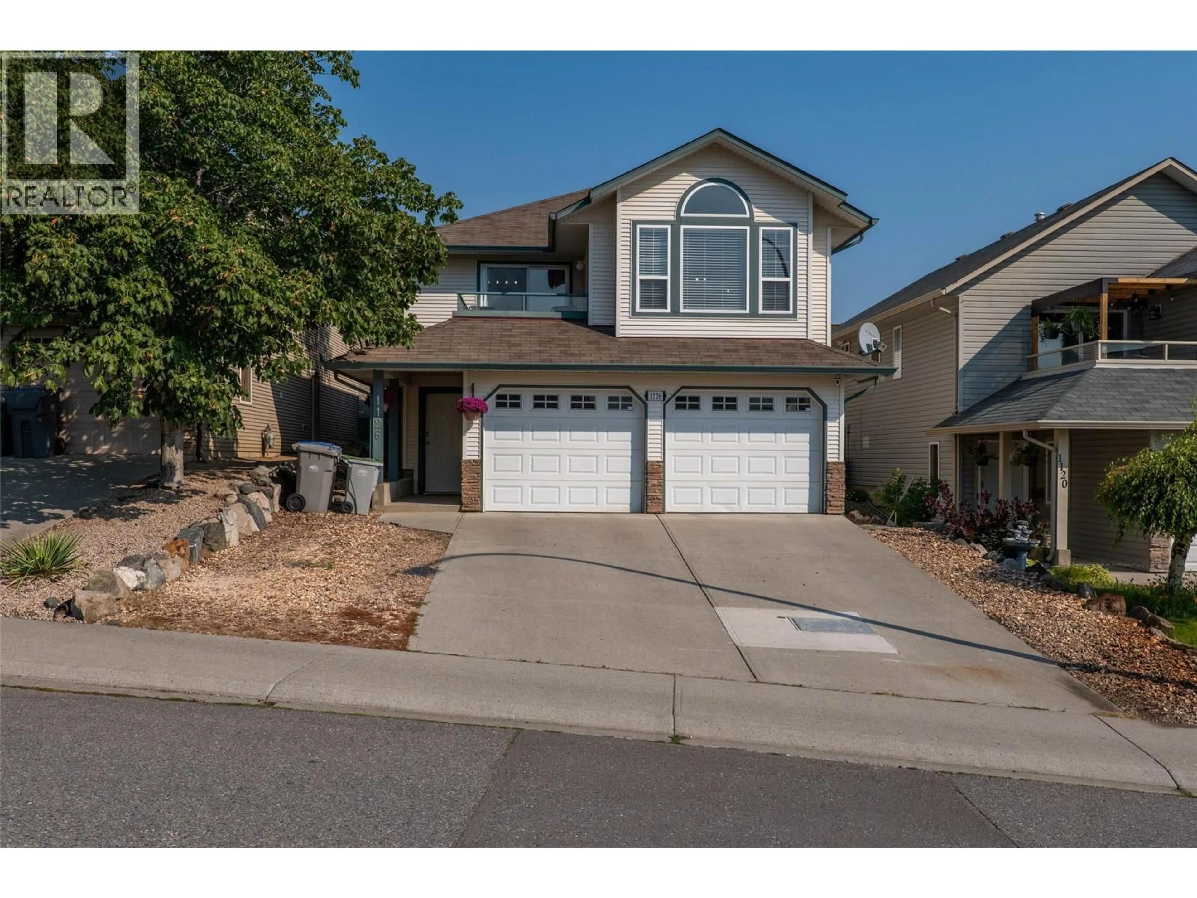 Home with vinyl exterior material, street for 1126 RAVEN DRIVE, Kamloops British Columbia V2B8P3