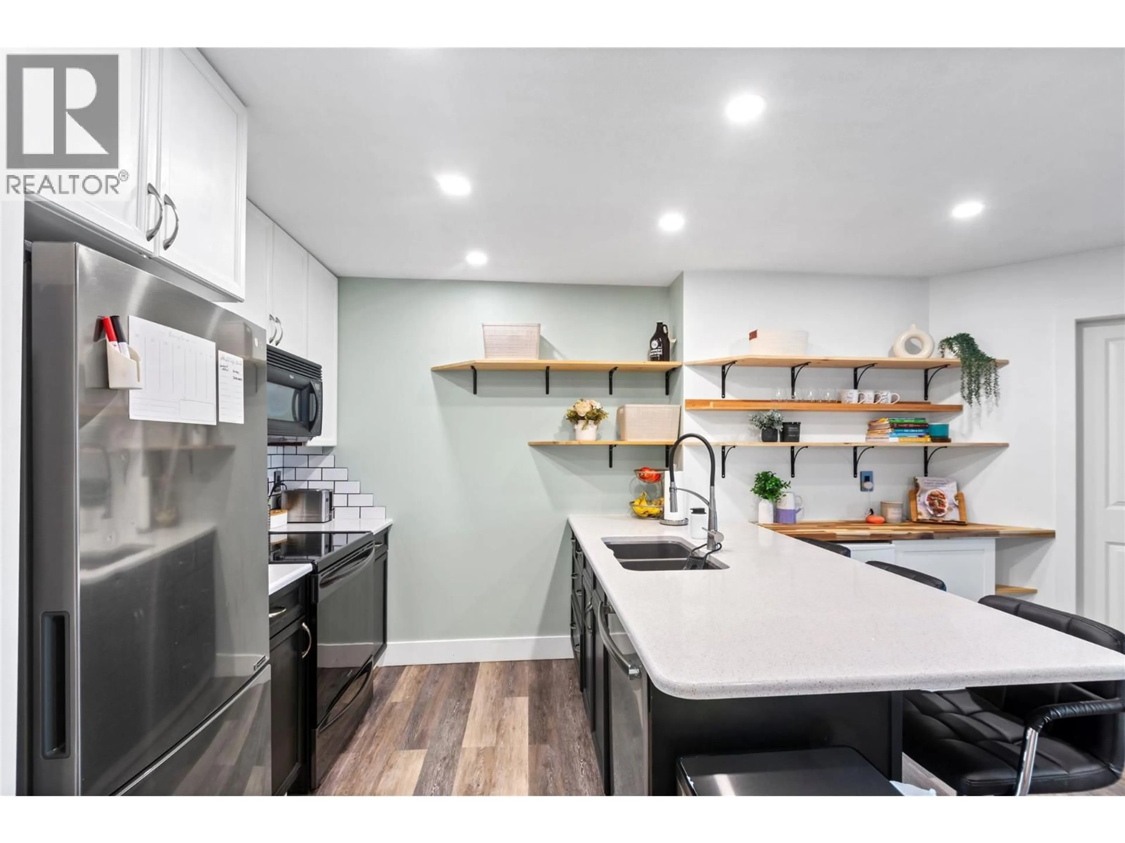 Open concept kitchen, unknown for 309 - 256 HASTINGS AVENUE, Penticton British Columbia V2A5Z7