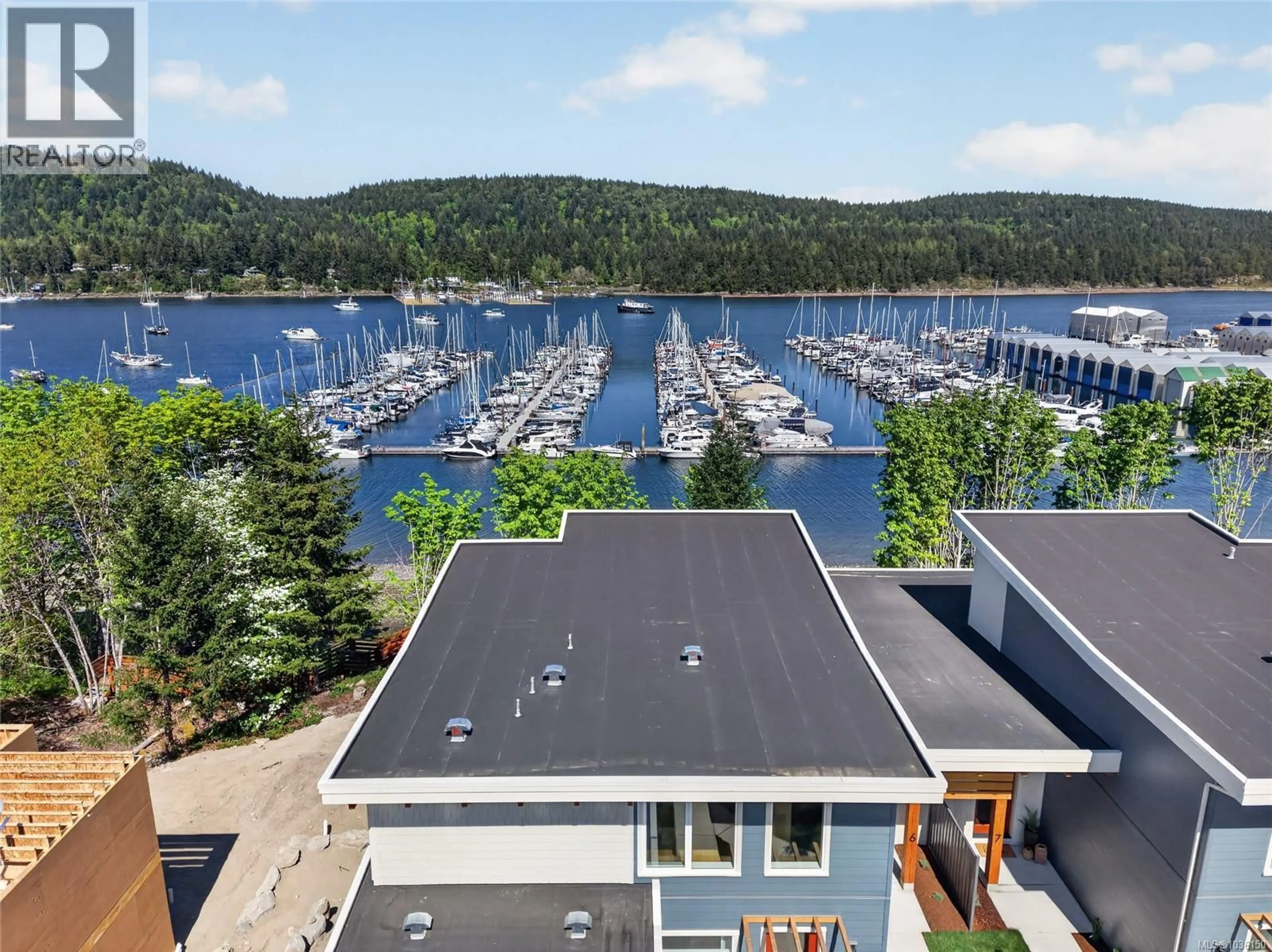 A pic from outside/outdoor area/front of a property/back of a property/a pic from drone, water/lake/river/ocean view for 6 - 152 MARINA VIEW DRIVE, Ladysmith British Columbia V9G1K4