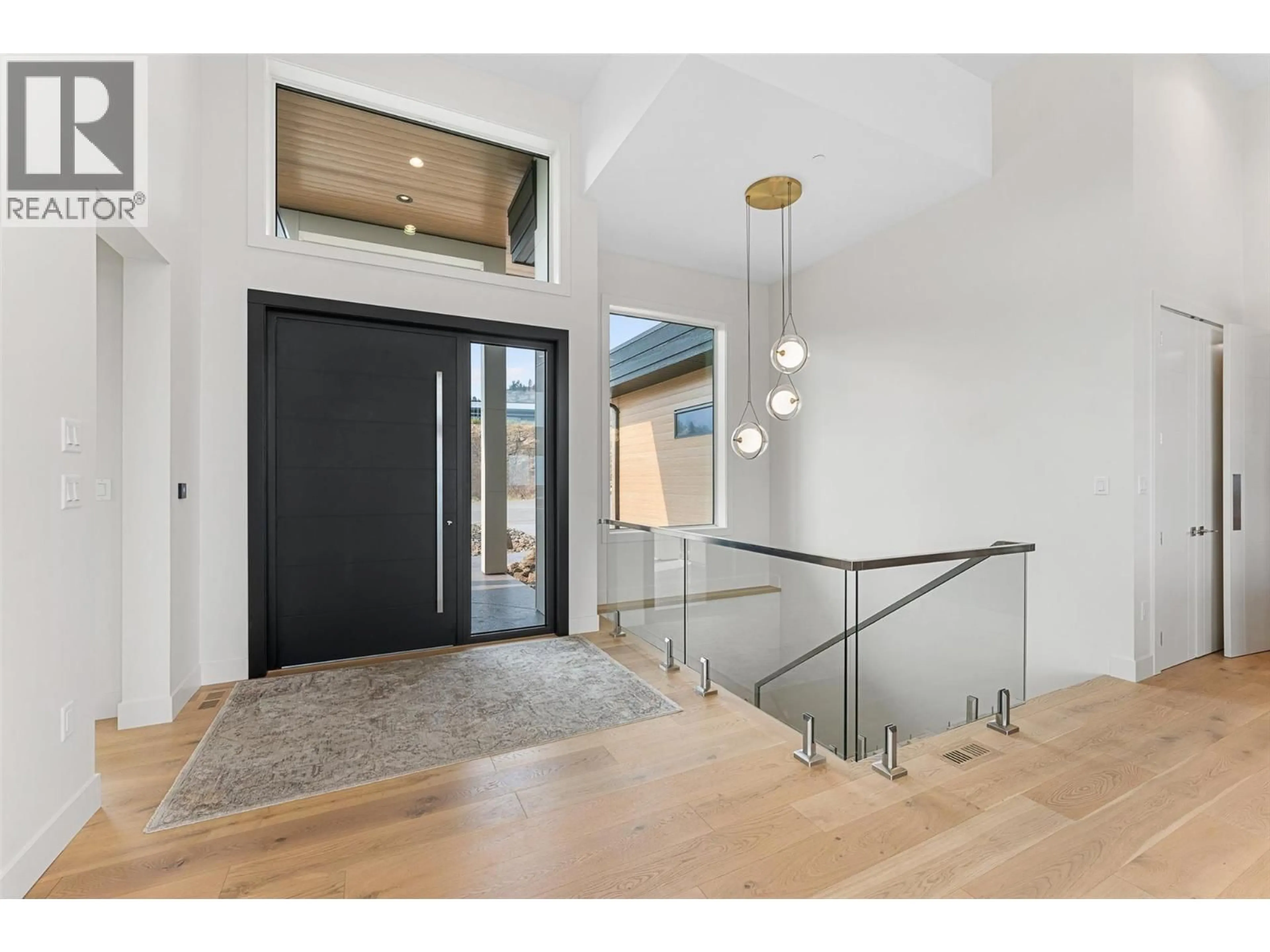 Indoor entryway for 18697 MCKENZIE COURT, Summerland British Columbia V0H1Z3