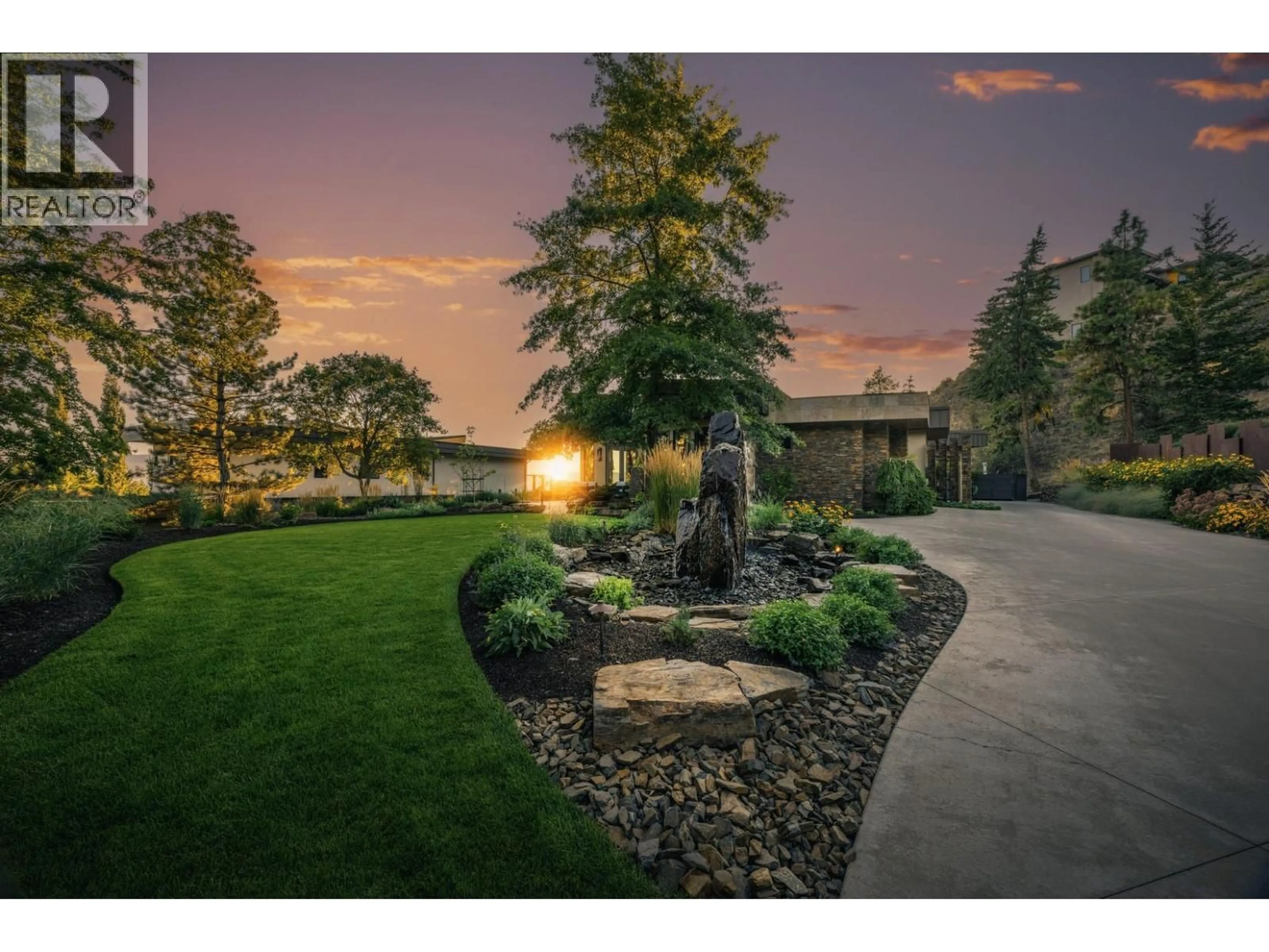 Unknown for 742 HIGHPOINTE PLACE, Kelowna British Columbia V1V2Y3