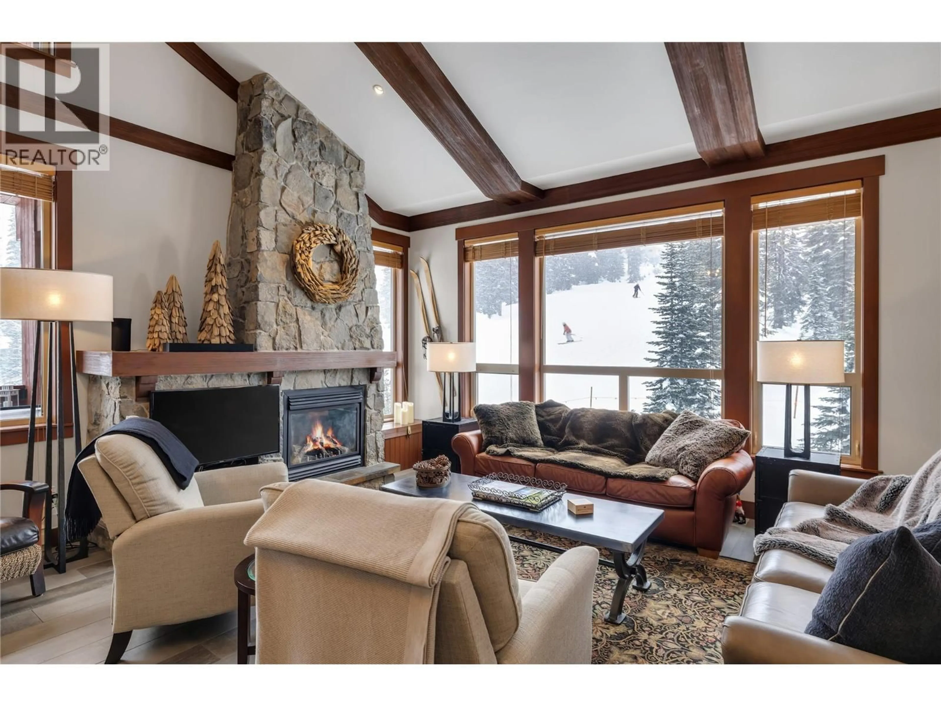Living room with furniture, unknown for 403/404 - 5257 BIG WHITE ROAD, Big White British Columbia V1P1T4