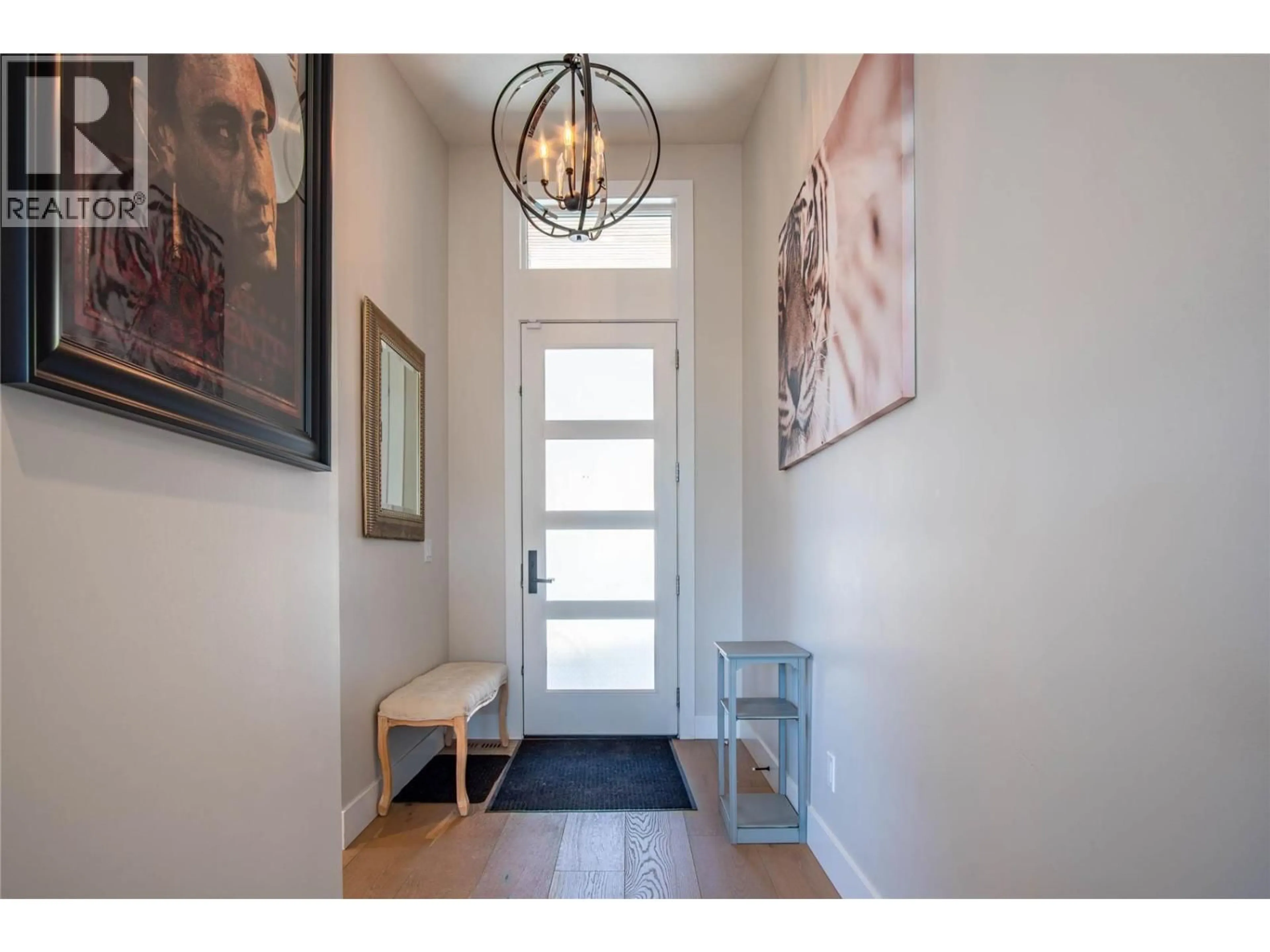 Indoor entryway for 10335 LONG ROAD, Lake Country British Columbia V4V0A9