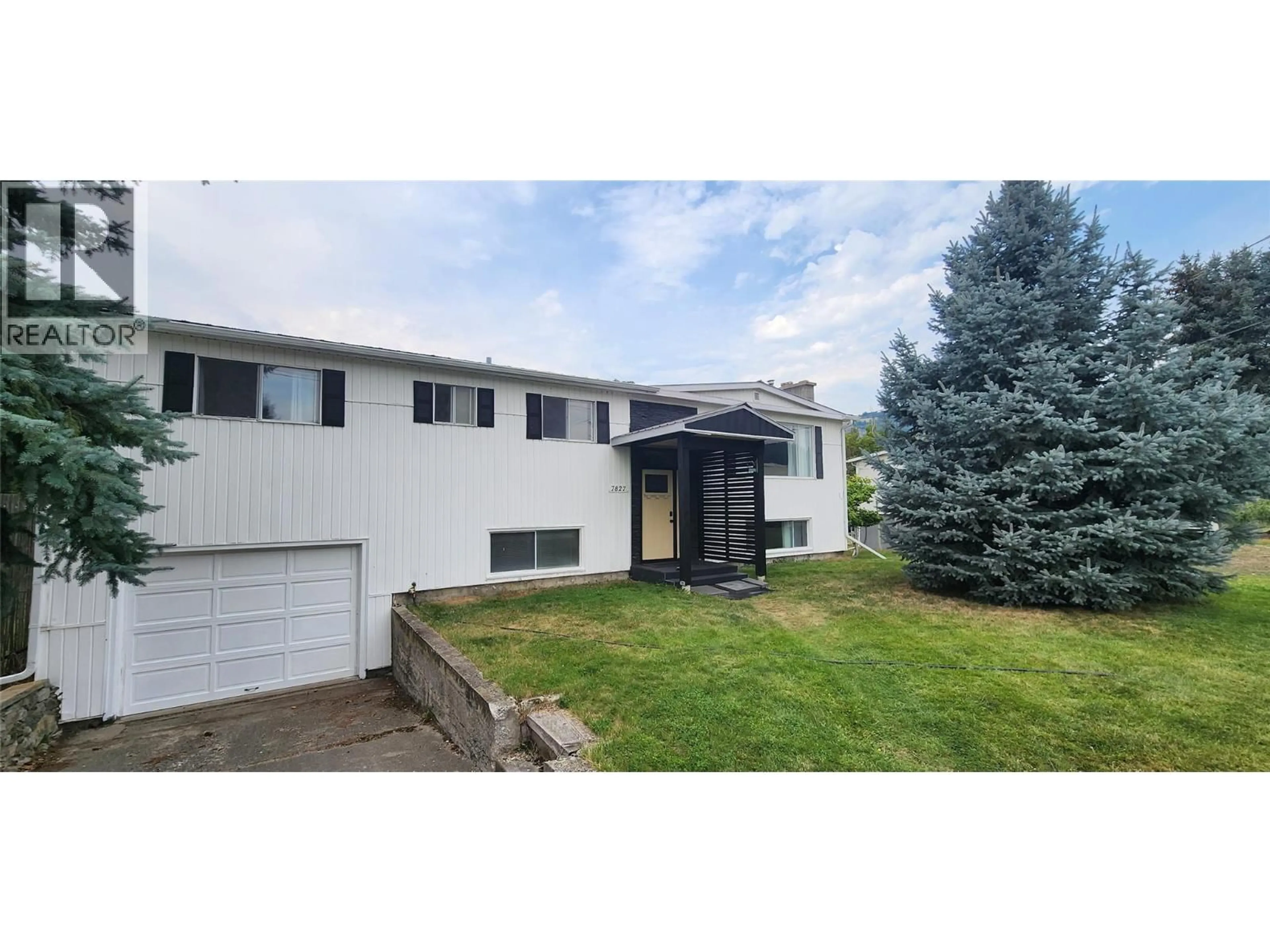 Home with vinyl exterior material, street for 7827 22ND STREET, Grand Forks British Columbia V0H1H2