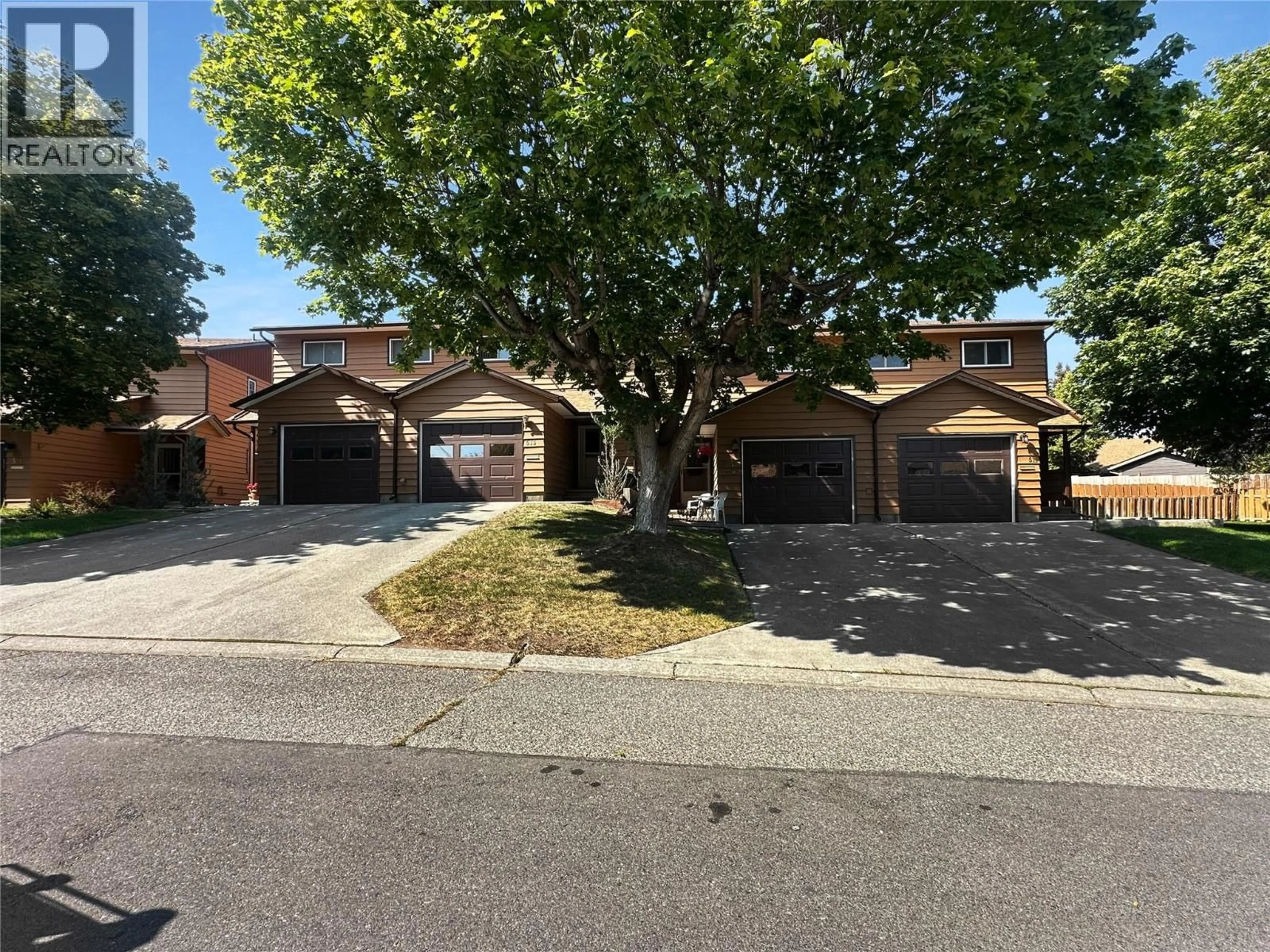 A pic from outside/outdoor area/front of a property/back of a property/a pic from drone, street for 515 20TH AVENUE SOUTH, Cranbrook British Columbia V1C5X7
