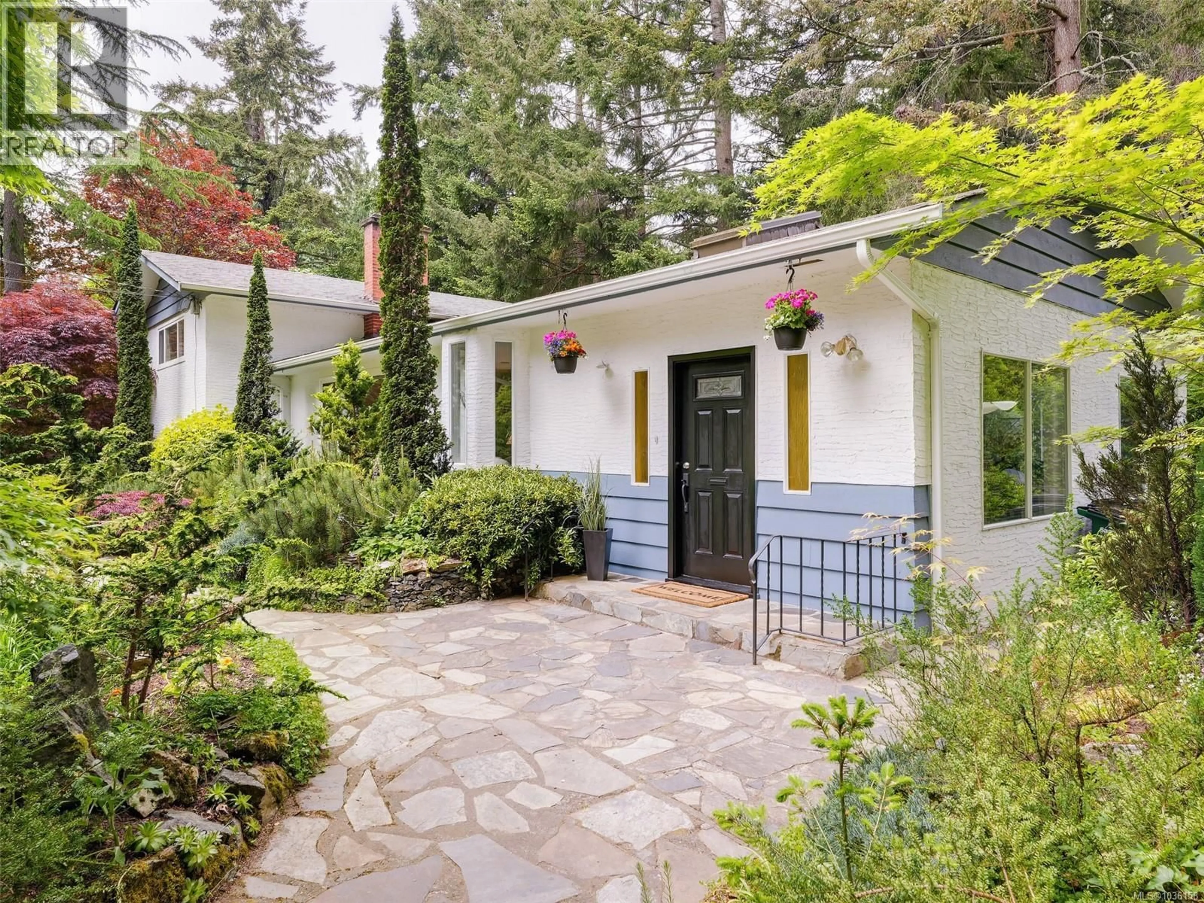 Unknown for 743 HELVETIA CRESCENT, Saanich British Columbia V8Y1M1