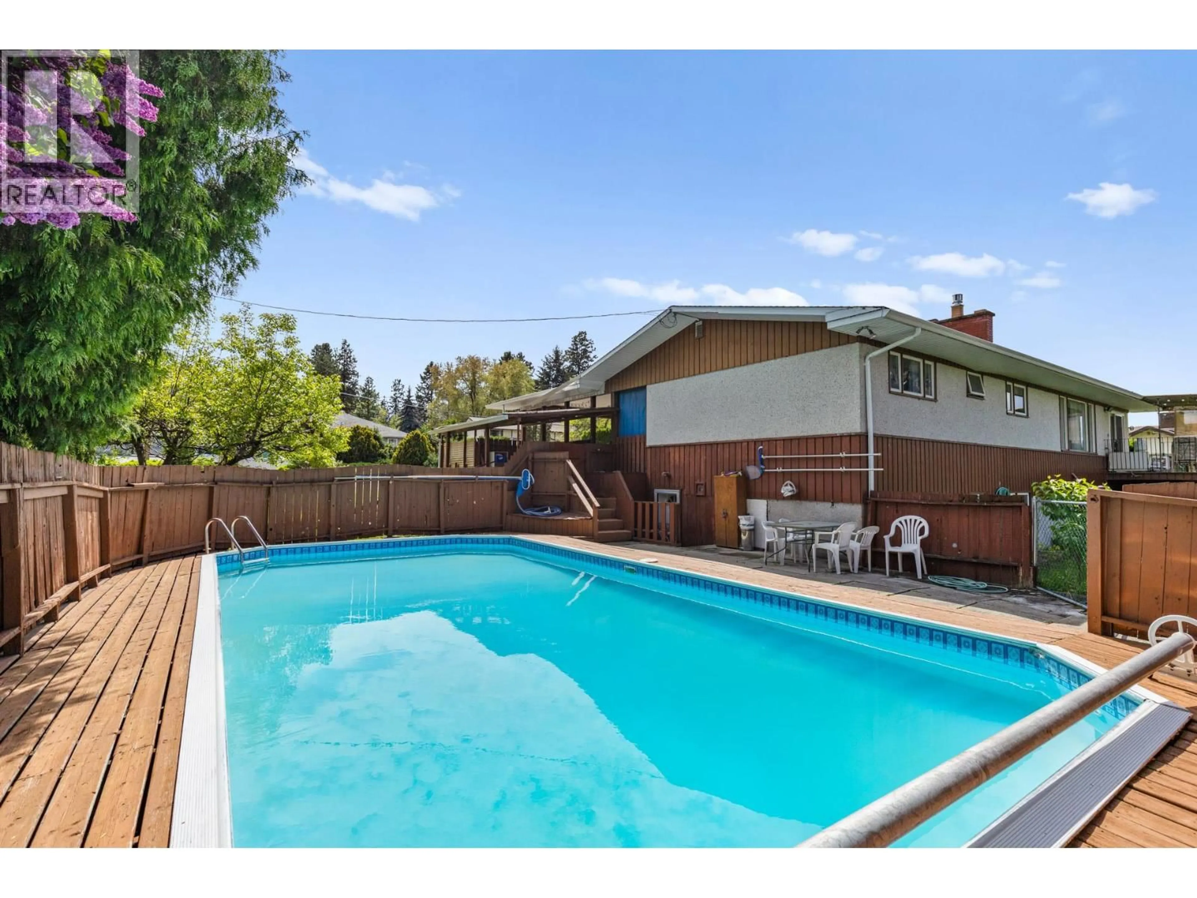 Pool for 350 CLARISSA ROAD, Kelowna British Columbia V1X1G8