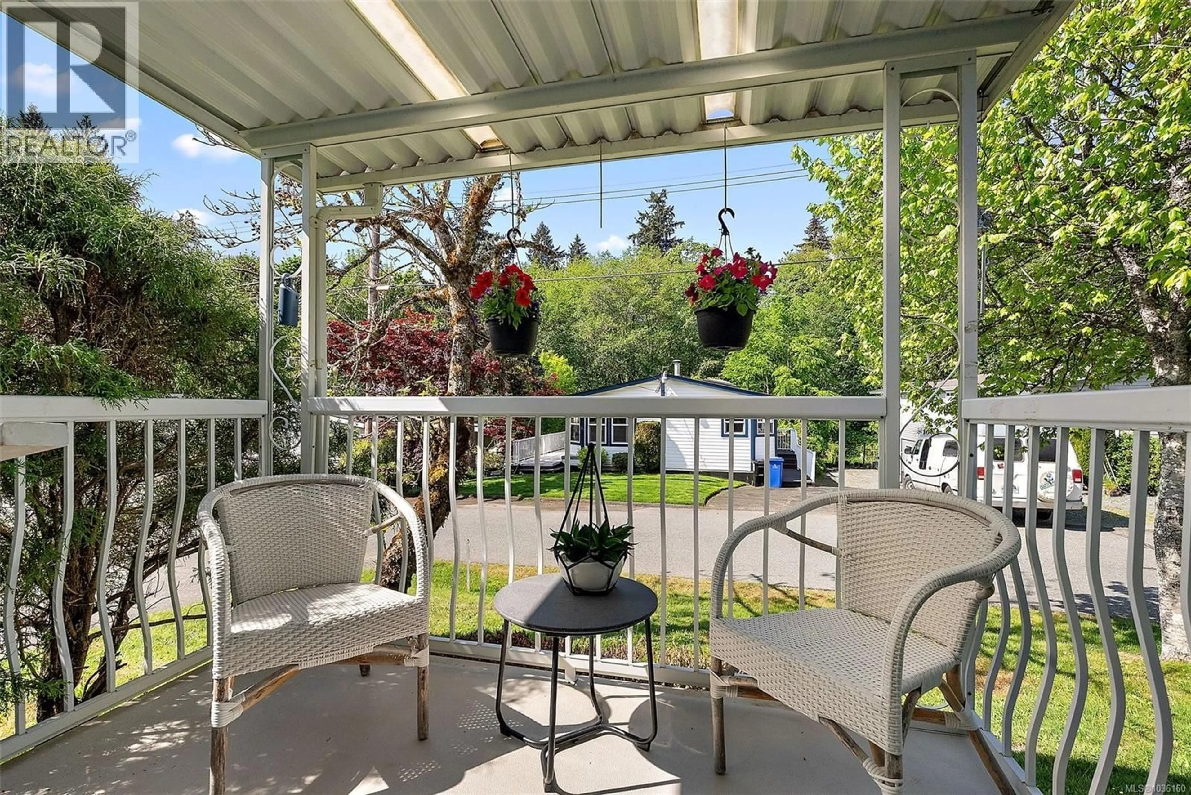 Patio, water/lake/river/ocean view for 1085 WATERMAN ROAD, Mill Bay British Columbia V8H1A6