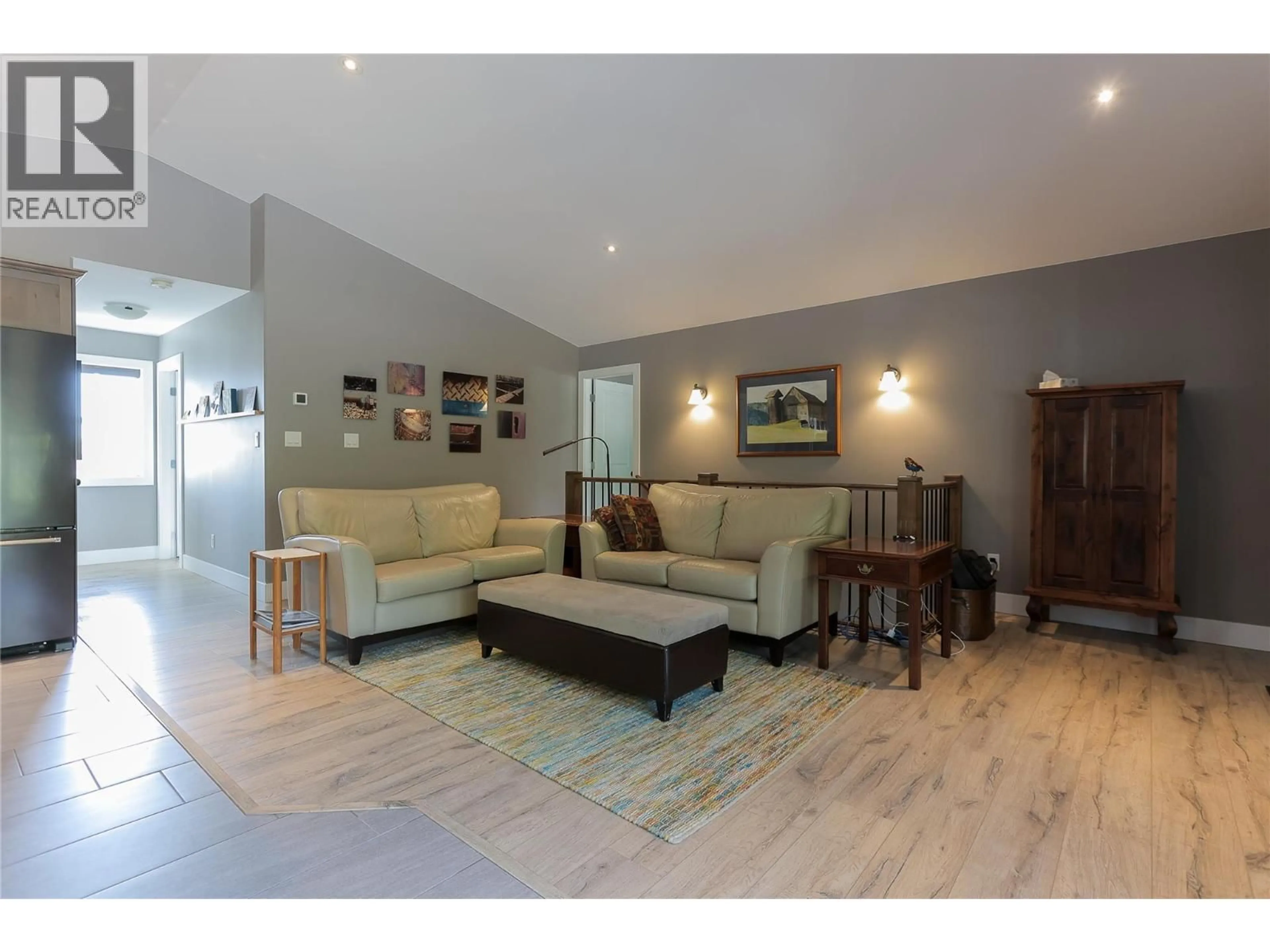Living room with furniture, unknown for 3905 16TH AVENUE, Castlegar British Columbia V1N4X8
