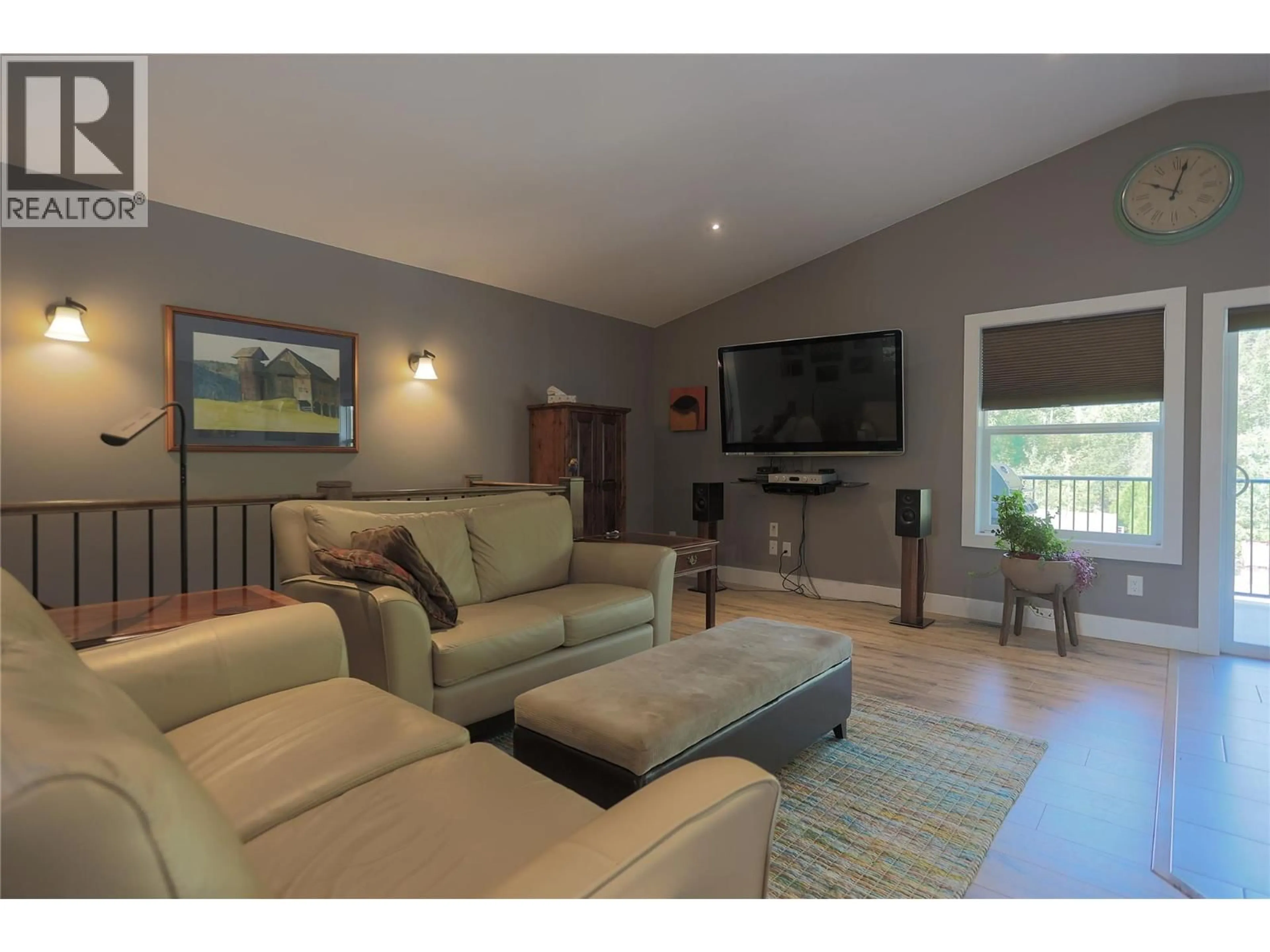 Living room with furniture, unknown for 3905 16TH AVENUE, Castlegar British Columbia V1N4X8