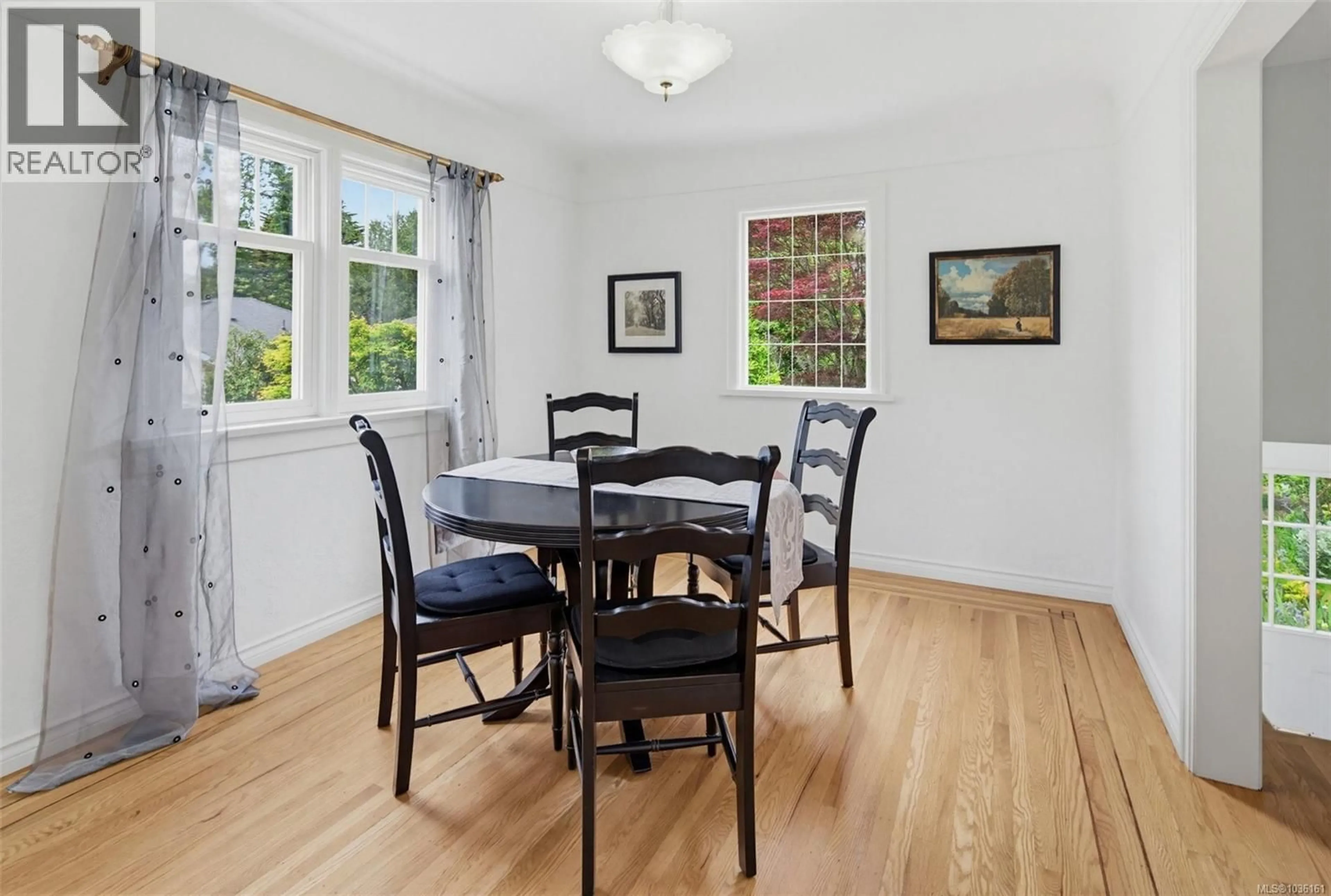 Dining room, unknown for 1250 ROCKLAND AVENUE, Victoria British Columbia V8V3J2