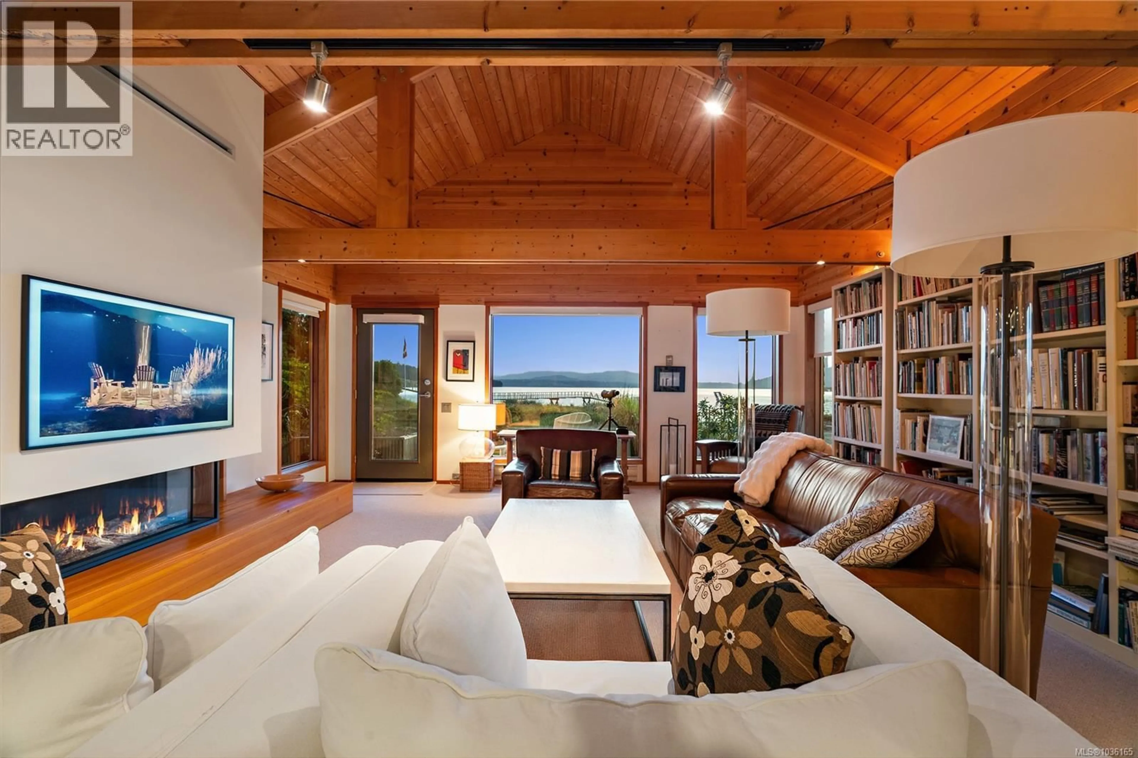 Living room with furniture, unknown for 68C MCKENZIE CRESCENT, Piers Island British Columbia V8L5Y7