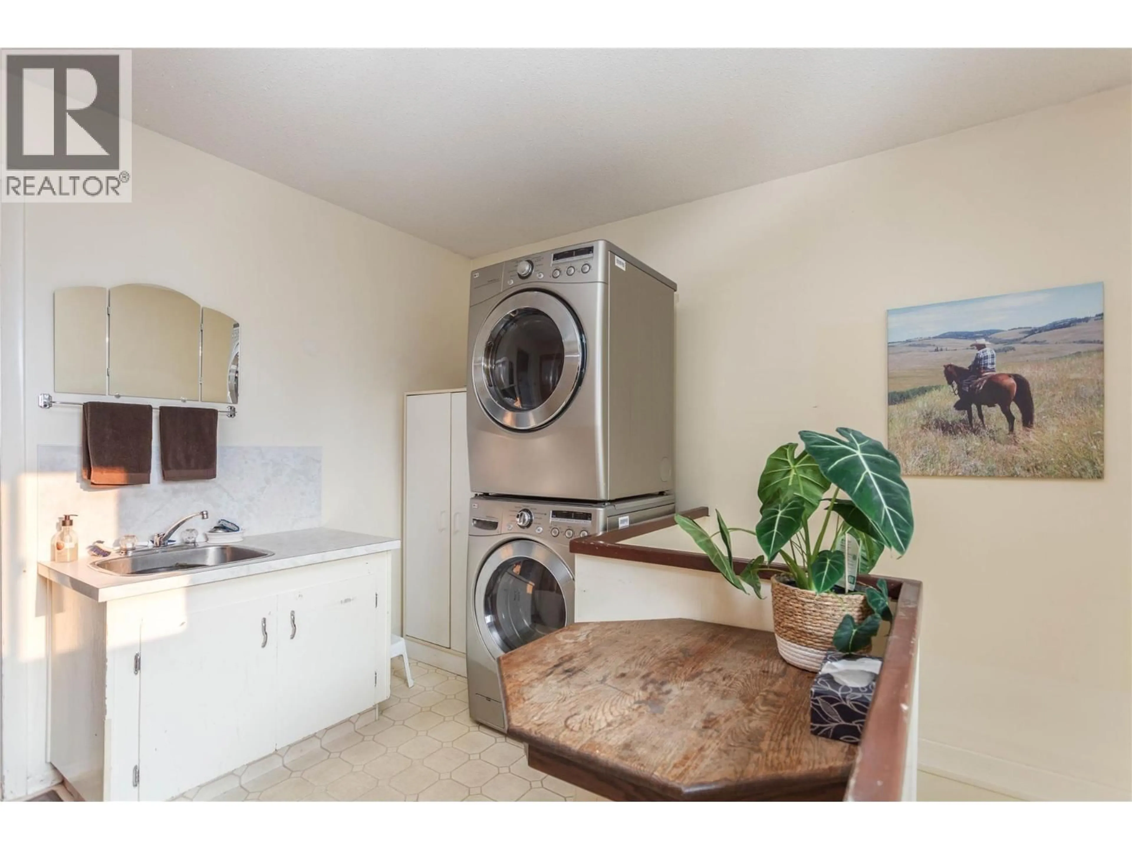 Laundry room for 4715 GRANDVIEW FLATS ROAD, Spallumcheen British Columbia V4Y0P8