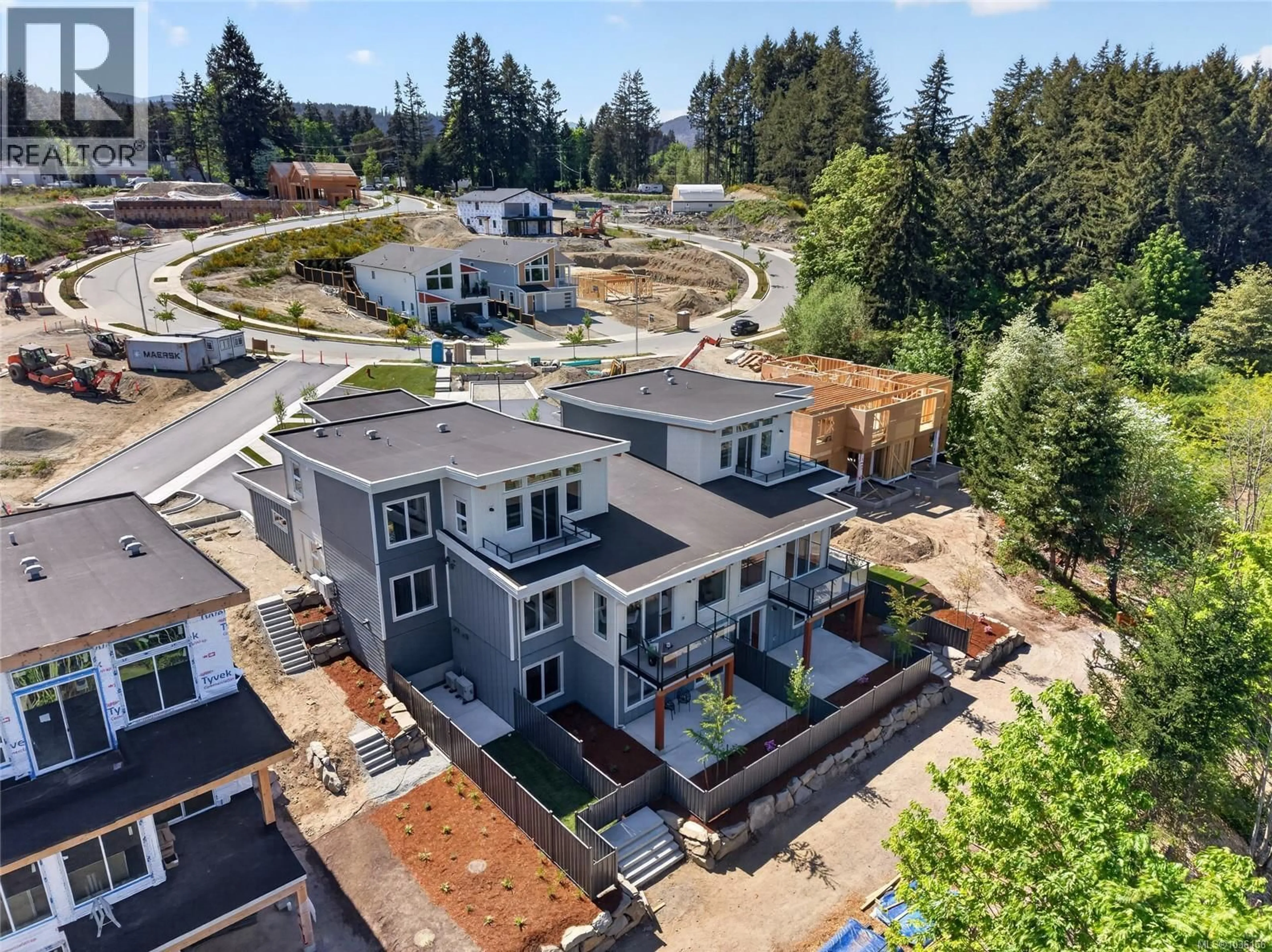 A pic from outside/outdoor area/front of a property/back of a property/a pic from drone, street for 8 - 152 MARINA VIEW DRIVE, Ladysmith British Columbia V9G1K4